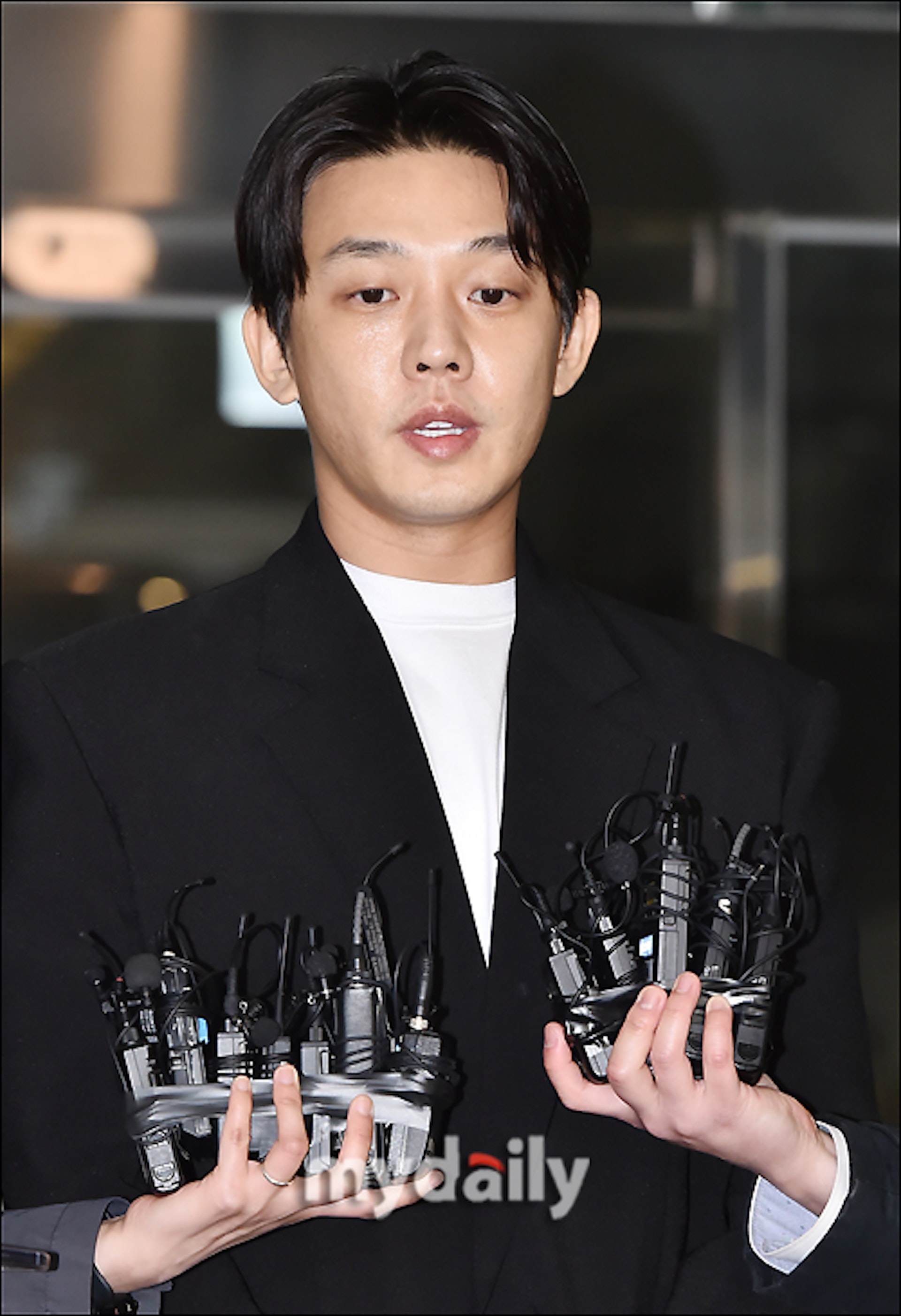 劉亞仁27號歷經12小時調查後,終於出面道歉。(mydaily) 劉亞仁27號歷經12小時調查後,終於出面道歉。(mydaily)