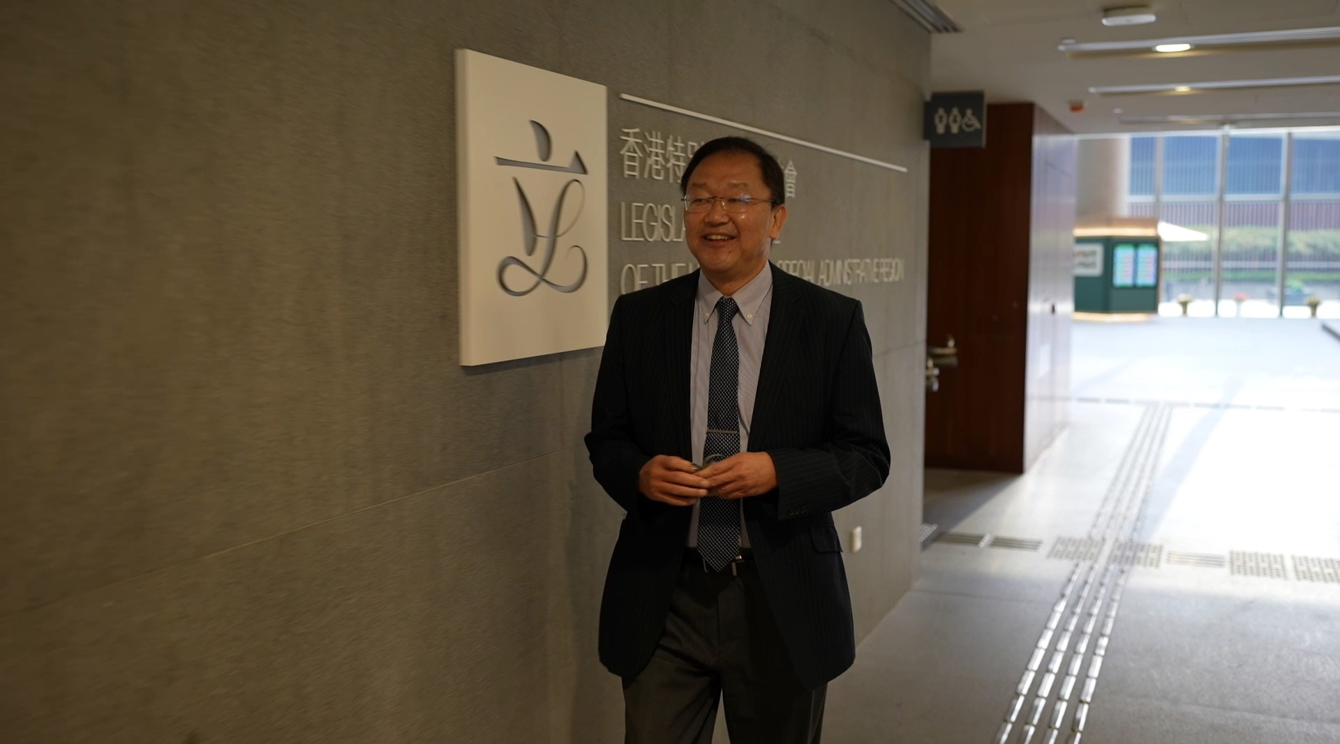 黃錦輝指，想推動香港的資訊科技化進程。（香港再出發大聯盟影片截圖）