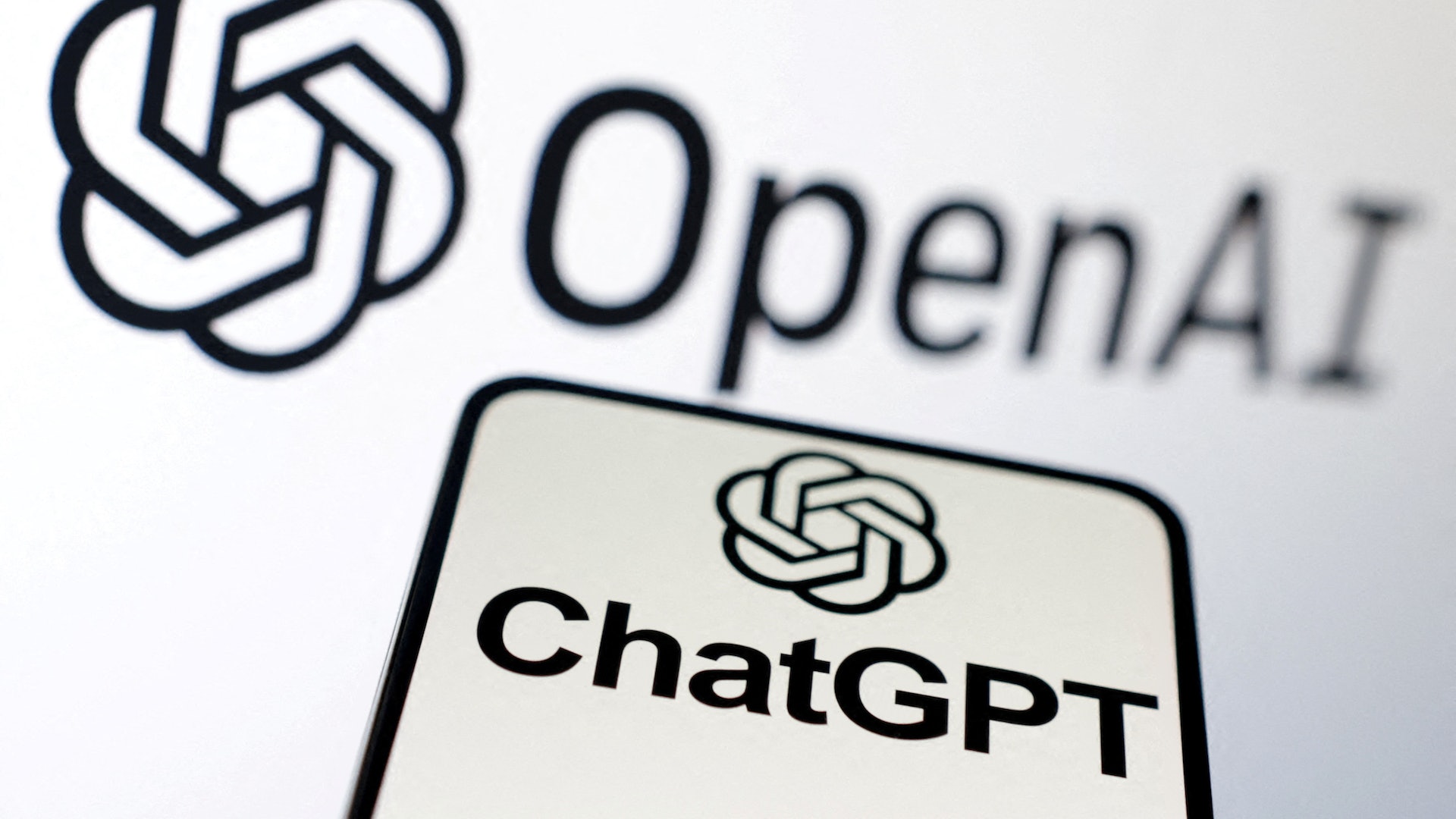 OpenAI傳探討自行製造AI晶片 OpenAI傳探討自行製造AI晶片