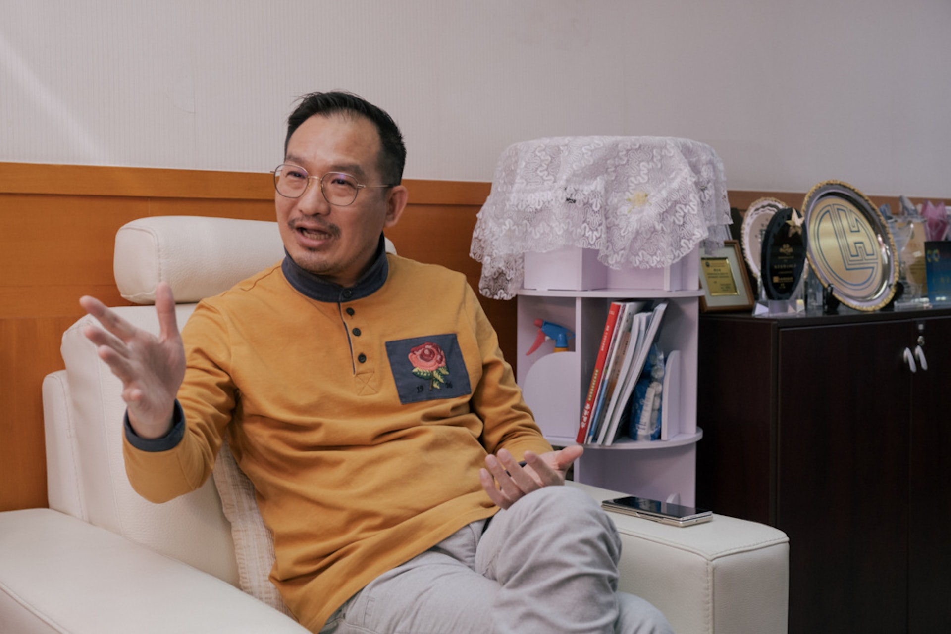 回首疫情,甄韋喬以「先危後機」概括,起初面對成本大升,後來迎來消毒新需求。﹙歐嘉樂攝﹚ 回首疫情,甄韋喬以「先危後機」概括,起初面對成本大升,後來迎來消毒新需求。﹙歐嘉樂攝﹚