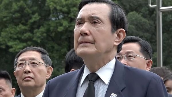 馬英九祭拜抗日名將張自忠陵園一度落淚：壯烈成仁之心令人動容