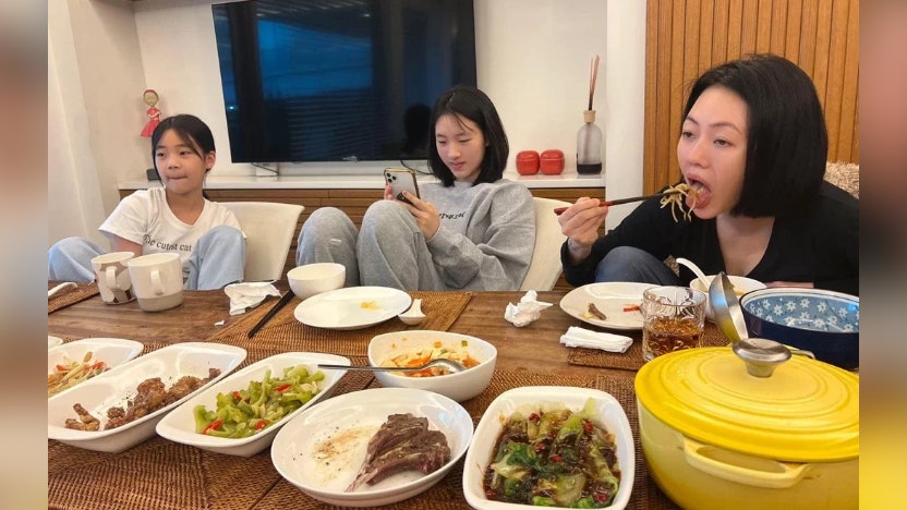小S一張相被作家列12點怒批「教壞女兒」你能看出有什麼問題嗎? 小S一張相被作家列12點怒批「教壞女兒」你能看出有什麼問題嗎?