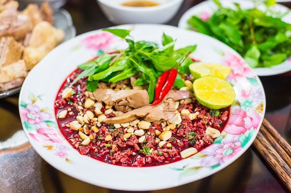 血凍（tiết canh）該料理需以生鴨血為主要材料