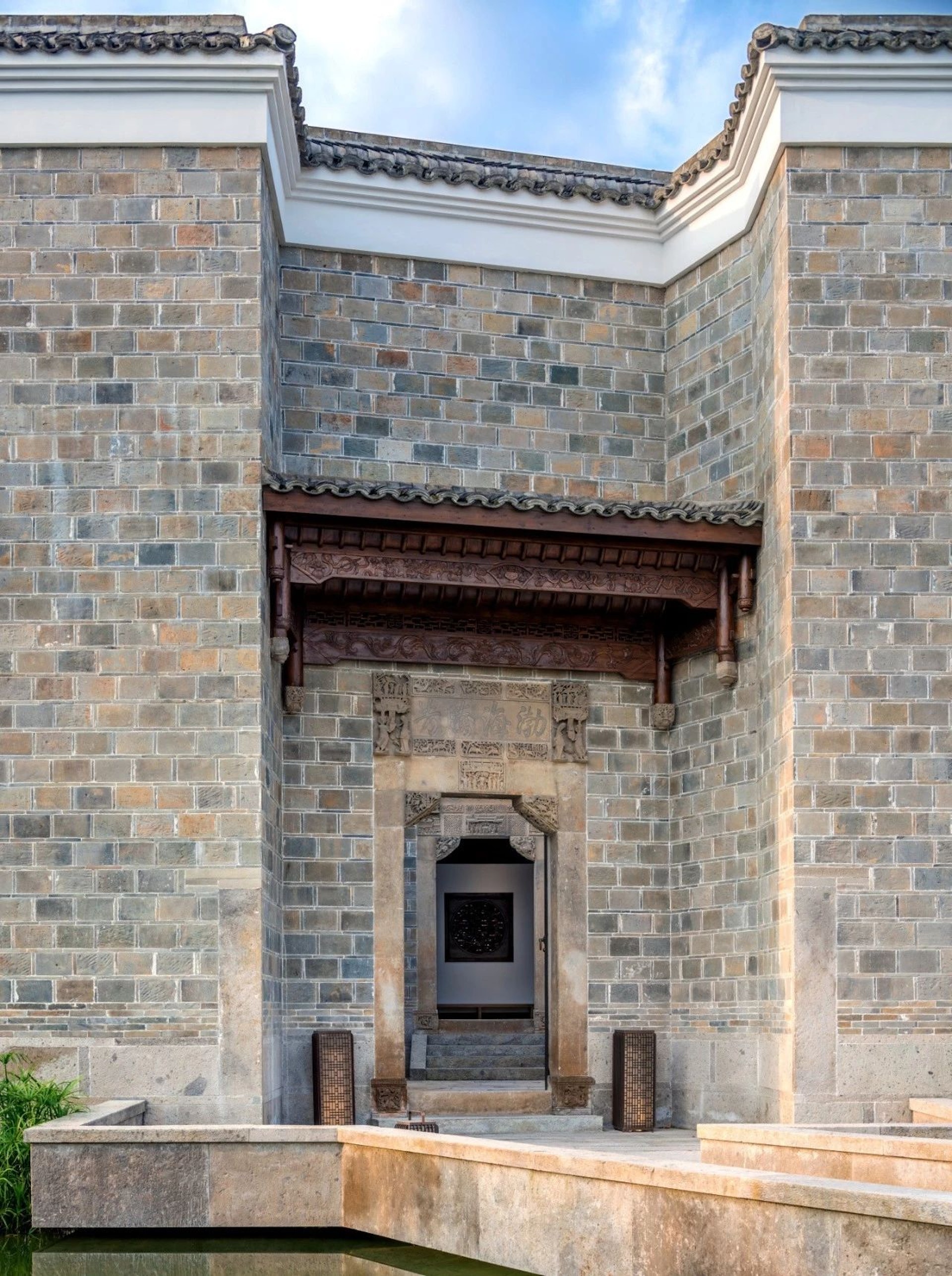 從圖中的門口進入,這座三進制的院落都是MISS一個人的。(Aman) 從圖中的門口進入,這座三進制的院落都是MISS一個人的。(Aman)