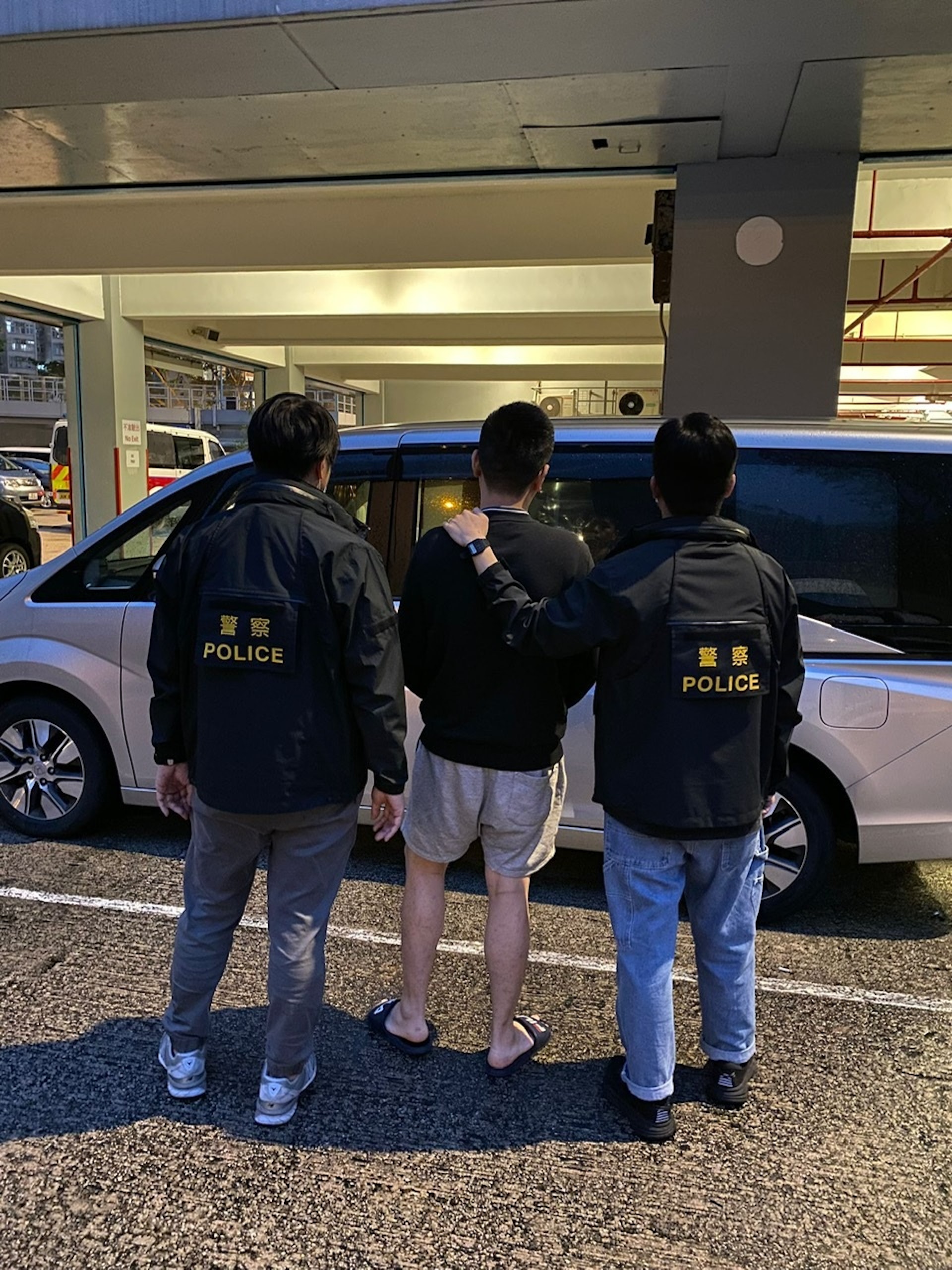 去年翠林邨業主大會爆假簽名 ,警拘30歲男涉偽造文件。(警方提供圖片) 去年翠林邨業主大會爆假簽名 ,警拘30歲男涉偽造文件。(警方提供圖片)