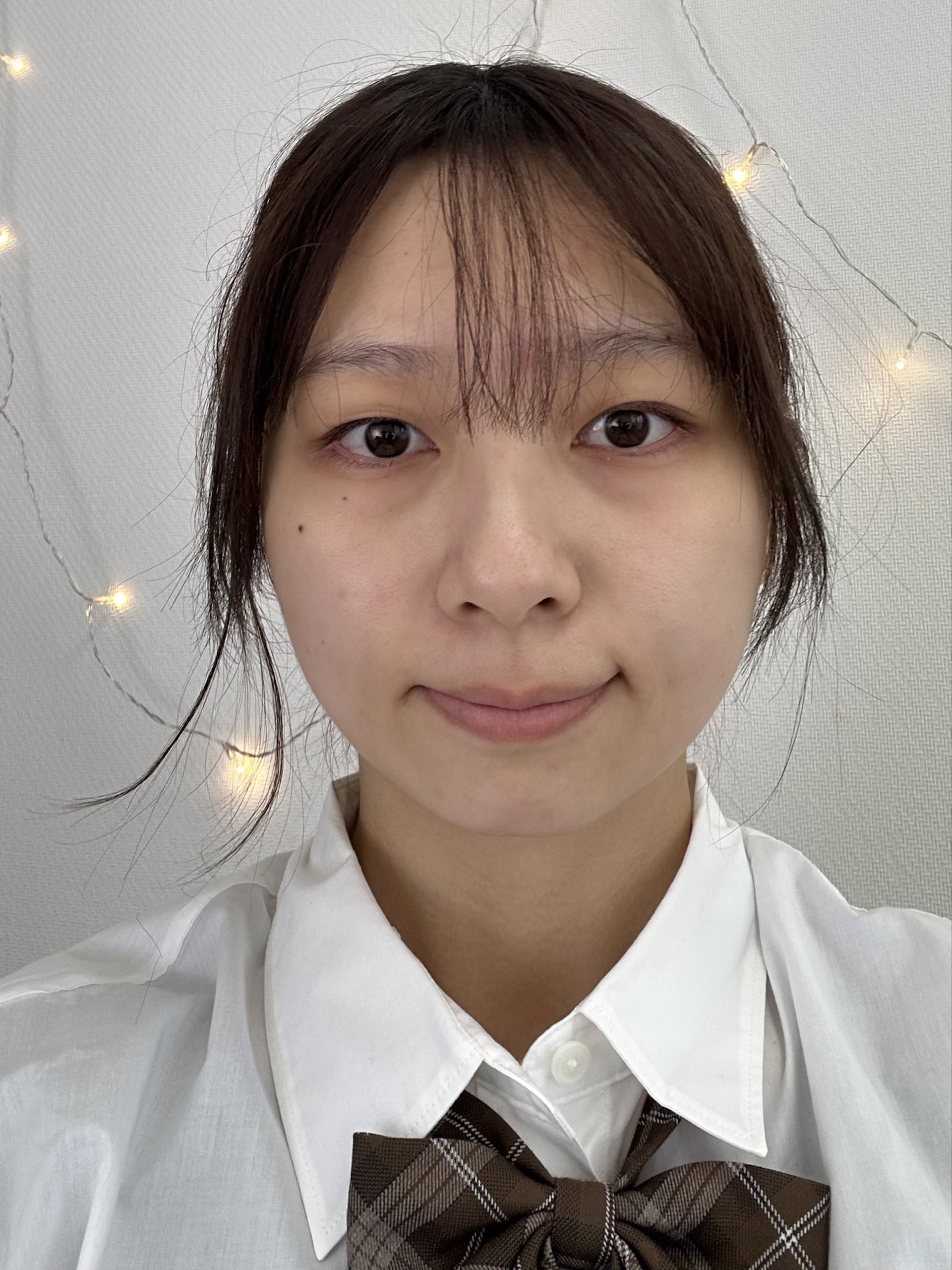 Nanako(ななこ)是日本知名YouTuber,不時在頻道上更新化妝與打扮的小技巧。圖為化妝前的她。(Twitter@nanachoco_65) Nanako(ななこ)是日本知名YouTuber,不時在頻道上更新化妝與打扮的小技巧。圖為化妝前的她。(Twitter@nanachoco_65)