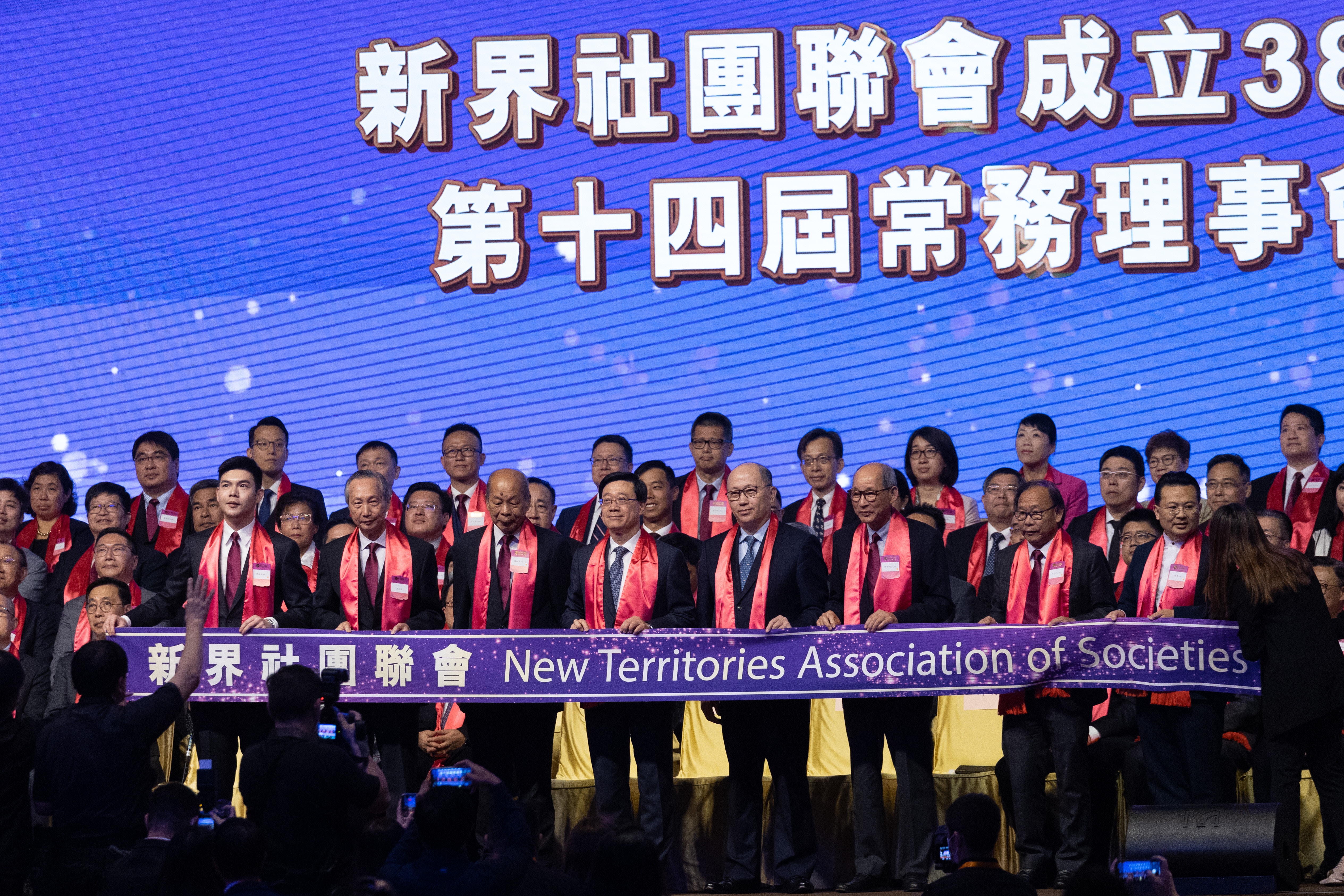 新社聯38周年會慶暨第十四屆常務理事會就職典禮。（廖雁雄攝）