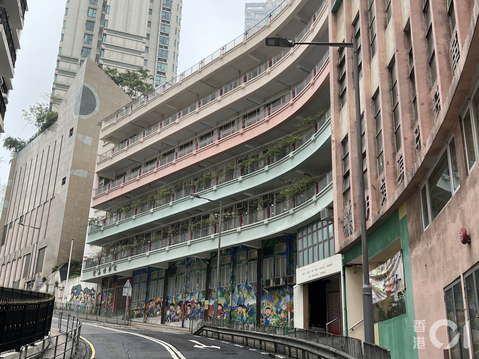 今年有五間小學跌入今次殺校網,中西區聖嘉祿學校St. Charles School亦未獲教育局准許於2023/24學年開辦小一。(馬煒傑攝) 今年有五間小學跌入今次殺校網,中西區聖嘉祿學校St. Charles School亦未獲教育局准許於2023/24學年開辦小一。(馬煒傑攝)