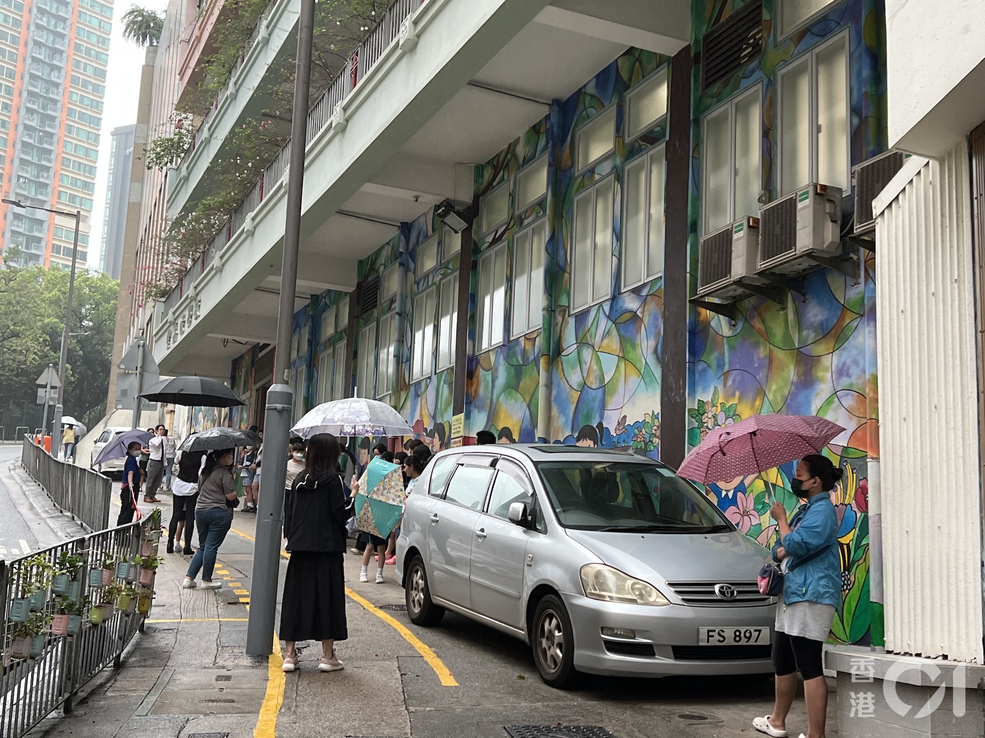 今年有五間小學跌入今次殺校網,中西區聖嘉祿學校St. Charles School亦未獲教育局准許於2023/24學年開辦小一。(馬煒傑攝) 今年有五間小學跌入今次殺校網,中西區聖嘉祿學校St. Charles School亦未獲教育局准許於2023/24學年開辦小一。(馬煒傑攝)