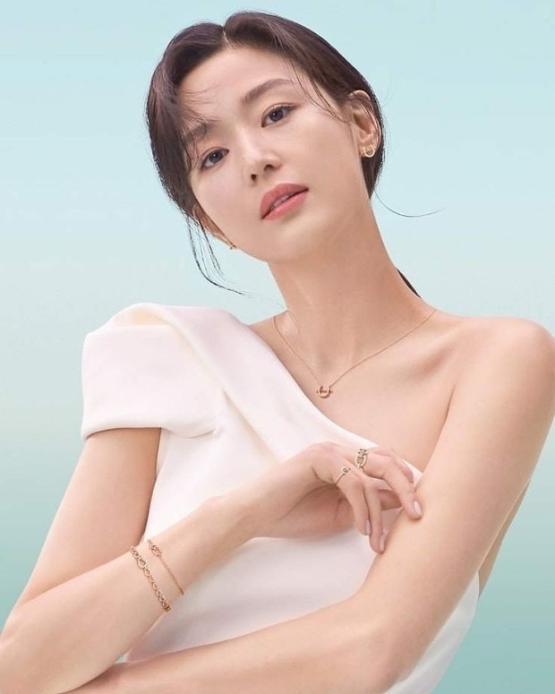 全智賢豪擲現金7700萬買Penthouse 名下物業估計近9億港元