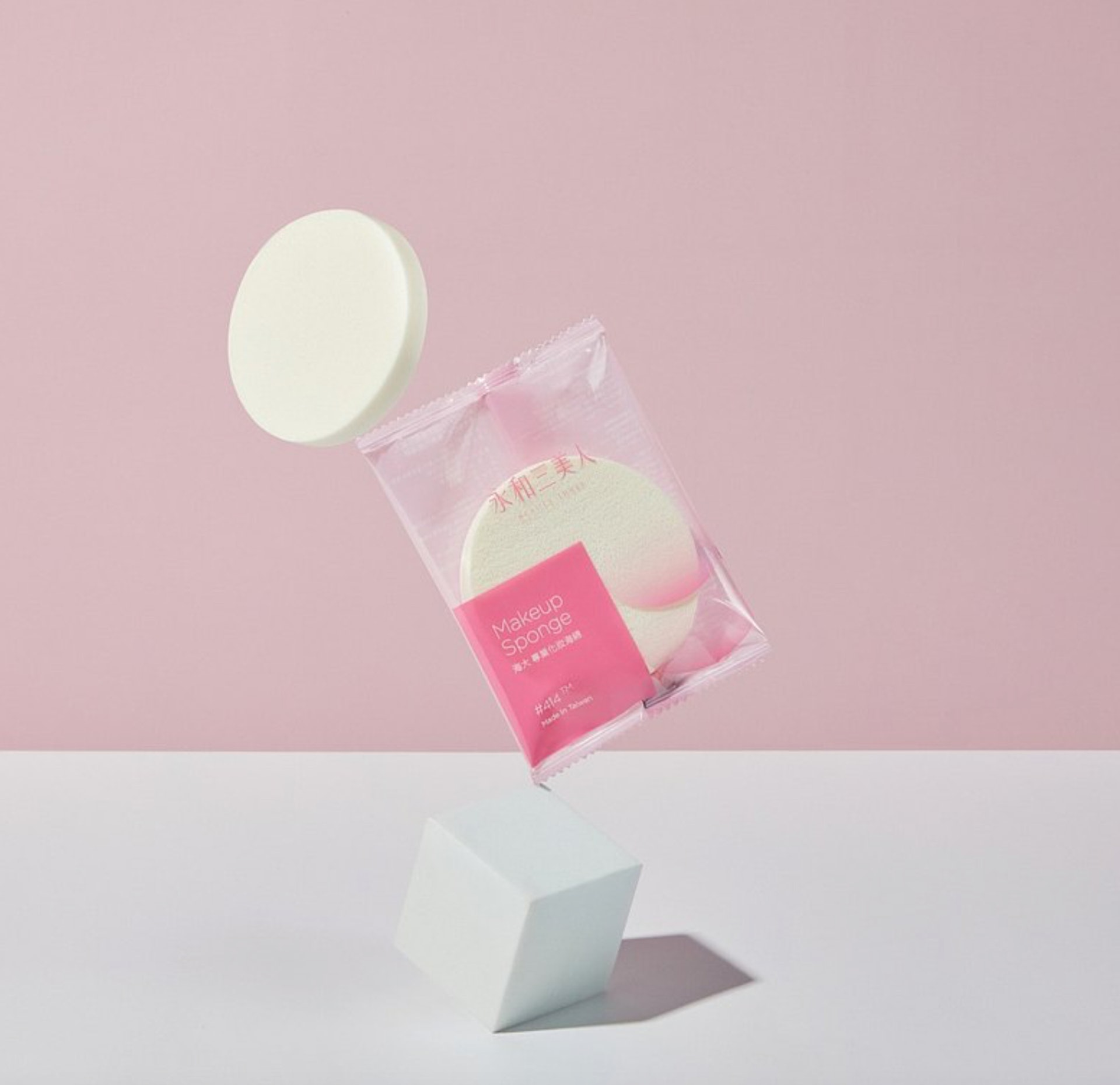 台灣必買藥妝6. 永和三美人 專業化妝海綿12片 海大#414 HK$77.3(Pinkoi) 台灣必買藥妝6. 永和三美人 專業化妝海綿12片 海大#414 HK$77.3(Pinkoi)