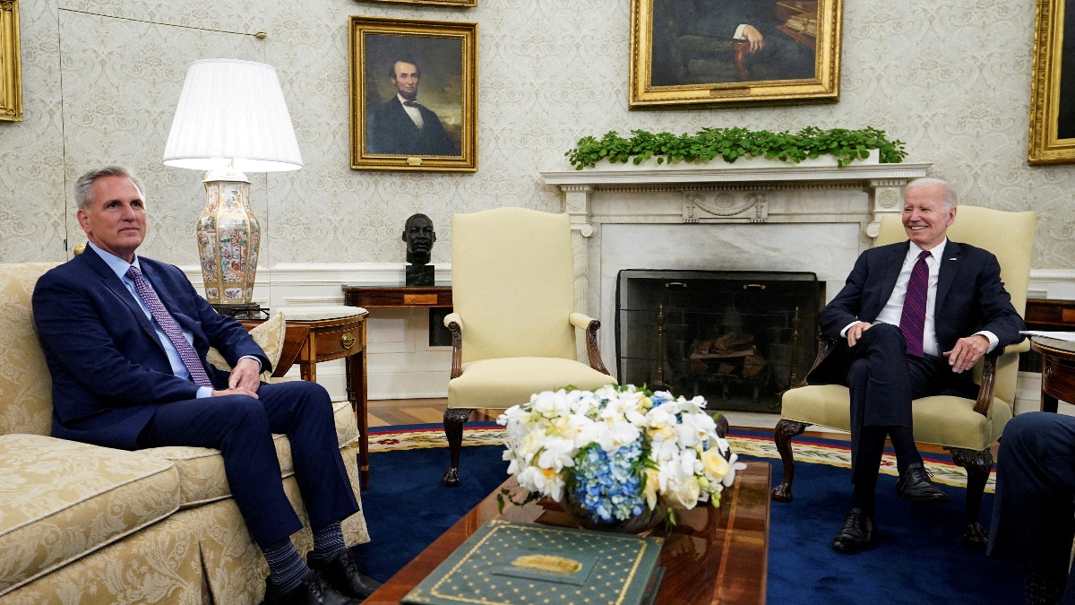 拜登證實今晤麥卡錫商討美國債務上限問題