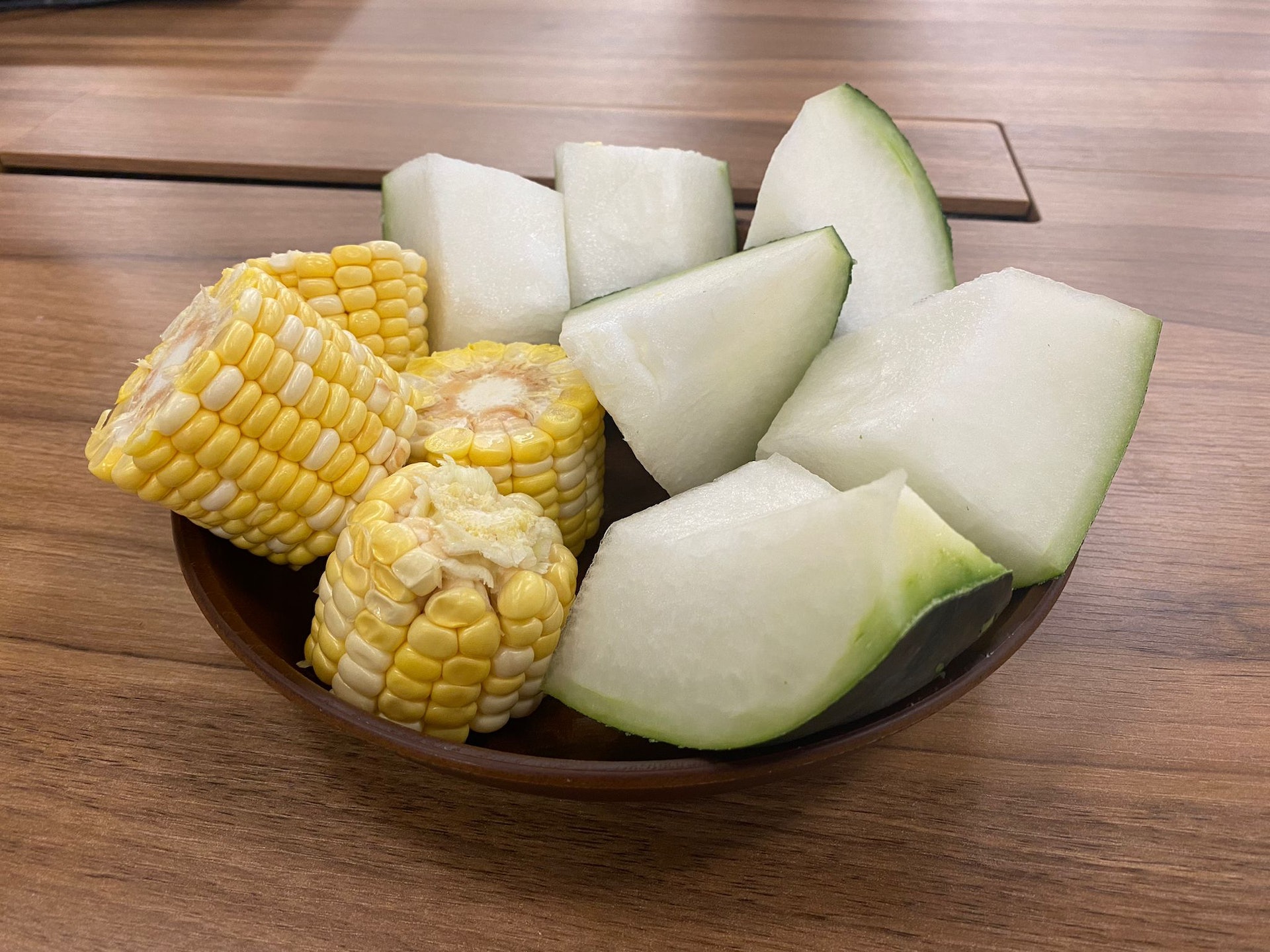 冬瓜消暑解渴利尿,瓜肉有消暑解渴效果。 冬瓜消暑解渴利尿,瓜肉有消暑解渴效果。