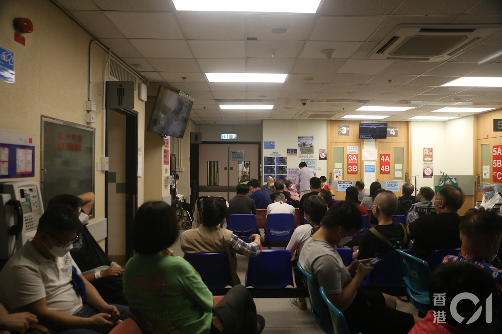 近期急症室有大批病人候診。(資料圖片/陳永武攝) 近期急症室有大批病人候診。(資料圖片/陳永武攝)