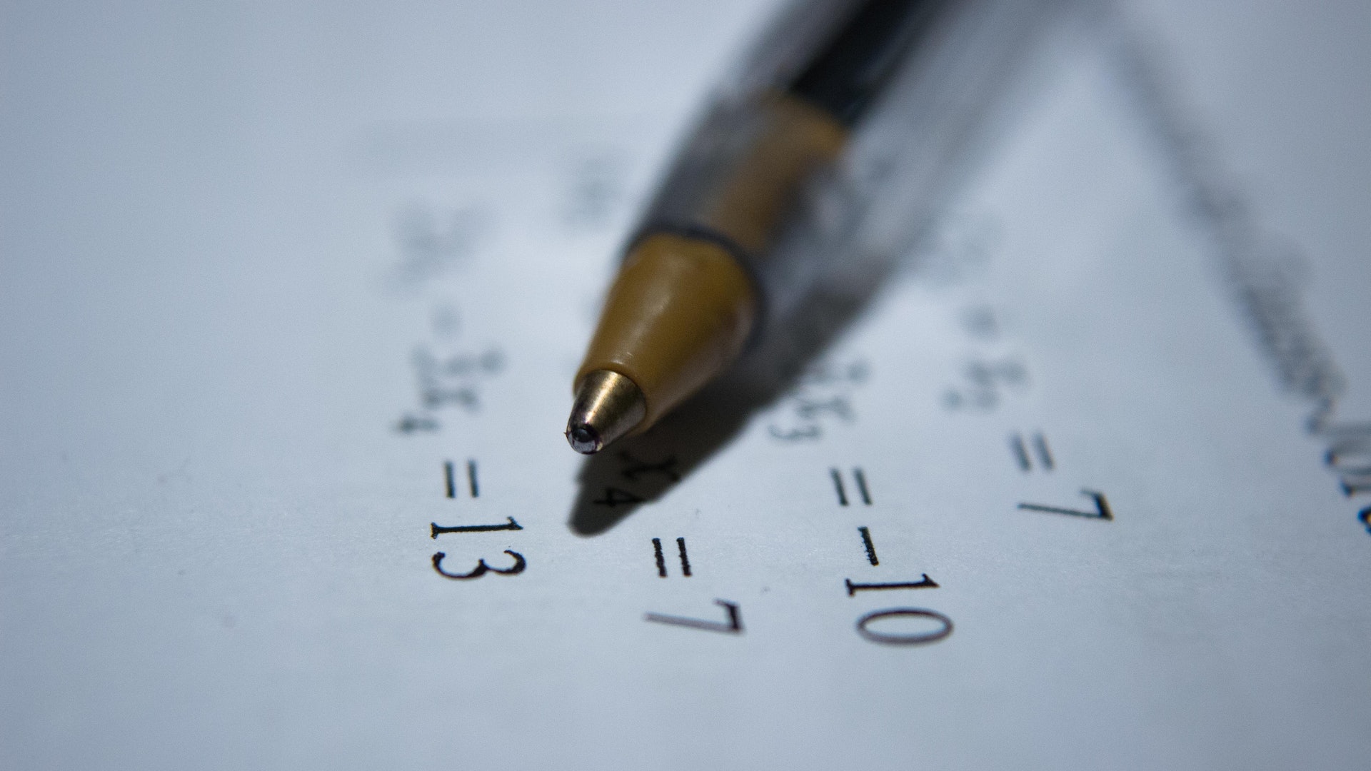 IQ題|智商夠高才懂答案?1=3、2=3、3=5 問你「6」是等於多少 IQ題|智商夠高才懂答案?1=3、2=3、3=5 問你「6」是等於多少