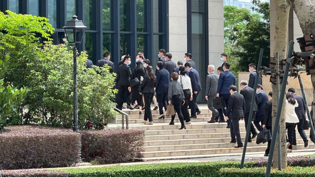 夏寶龍考察澳門|訪兩大學 勉科大勿因資源不及他人而氣餒 夏寶龍考察澳門|訪兩大學 勉科大勿因資源不及他人而氣餒