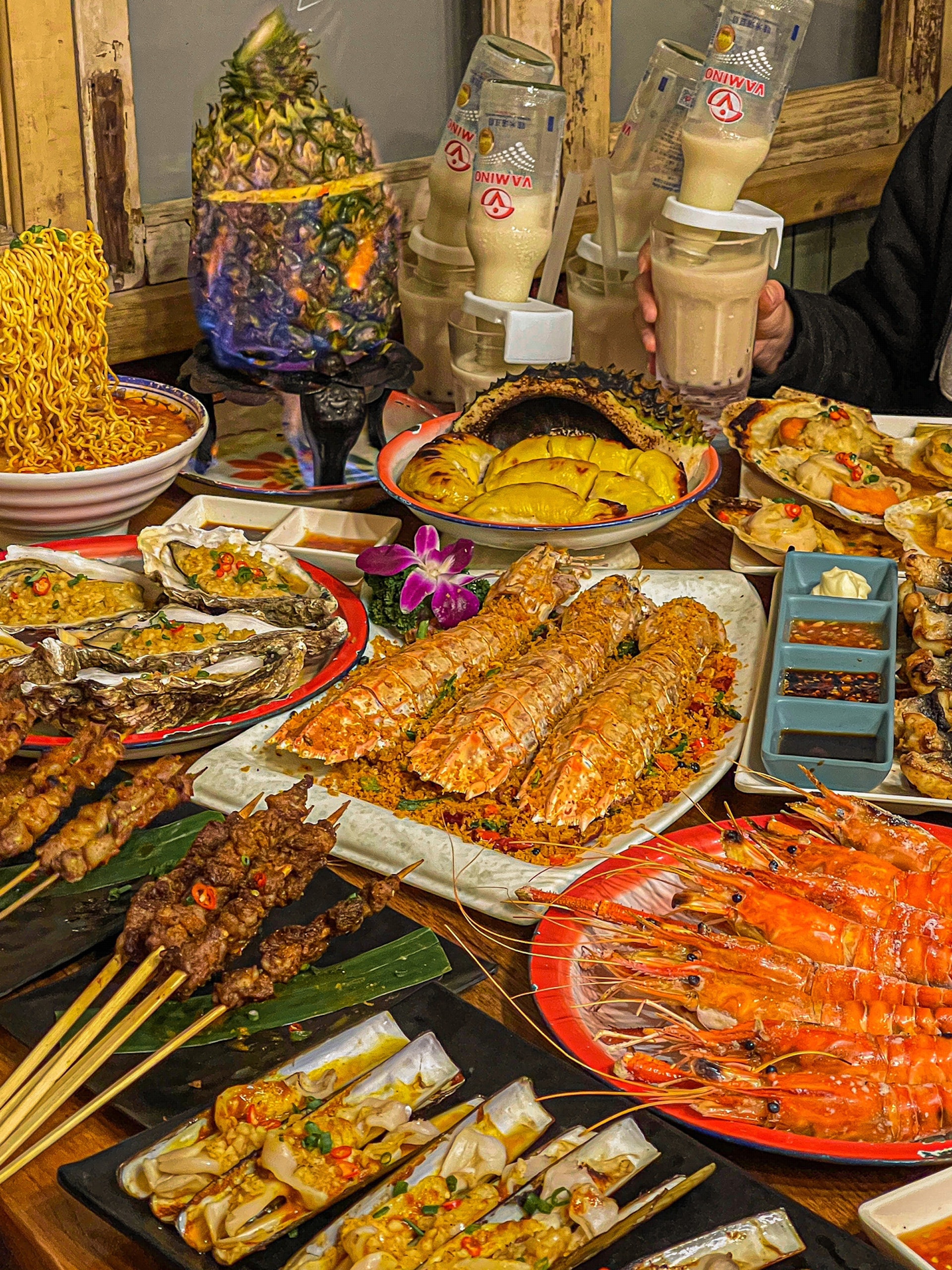 輝記出名嘗到巨型炭烤海鮮!(圖片來源:小紅書) 輝記出名嘗到巨型炭烤海鮮!(圖片來源:小紅書)