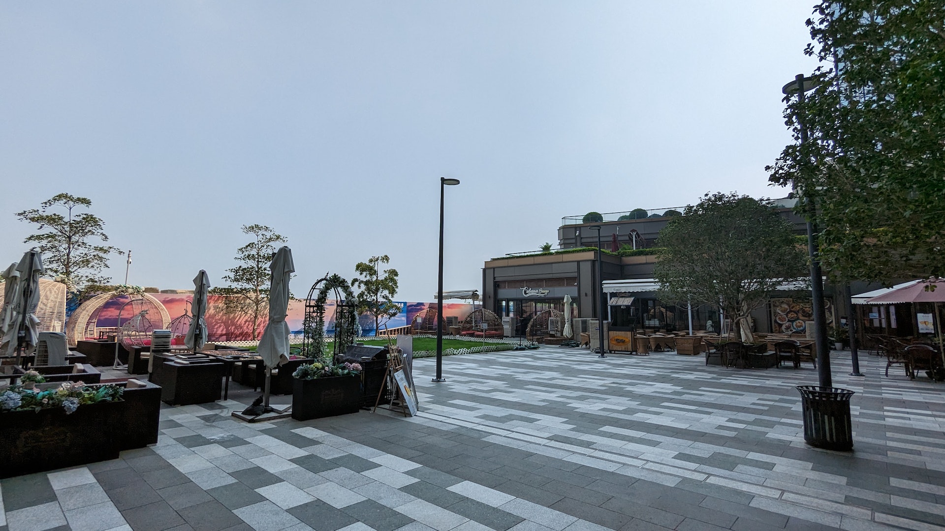 職員發現男住客昏迷房內,報警檢驗後證實不治。(黃偉民攝) 職員發現男住客昏迷房內,報警檢驗後證實不治。(黃偉民攝)