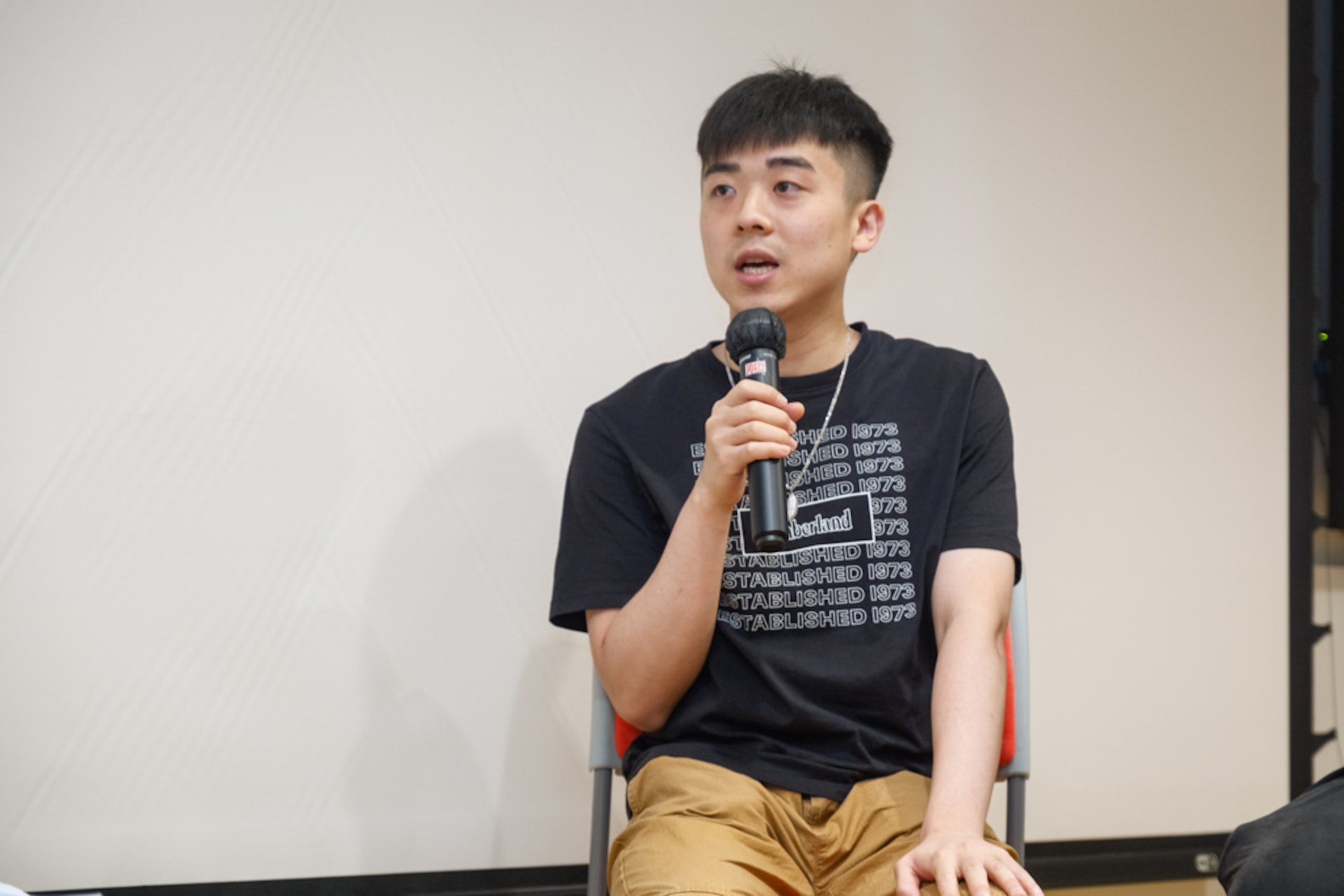 阿程於接觸「青少年戒煙熱線」一個星期後開始戒煙。 阿程於接觸「青少年戒煙熱線」一個星期後開始戒煙。
