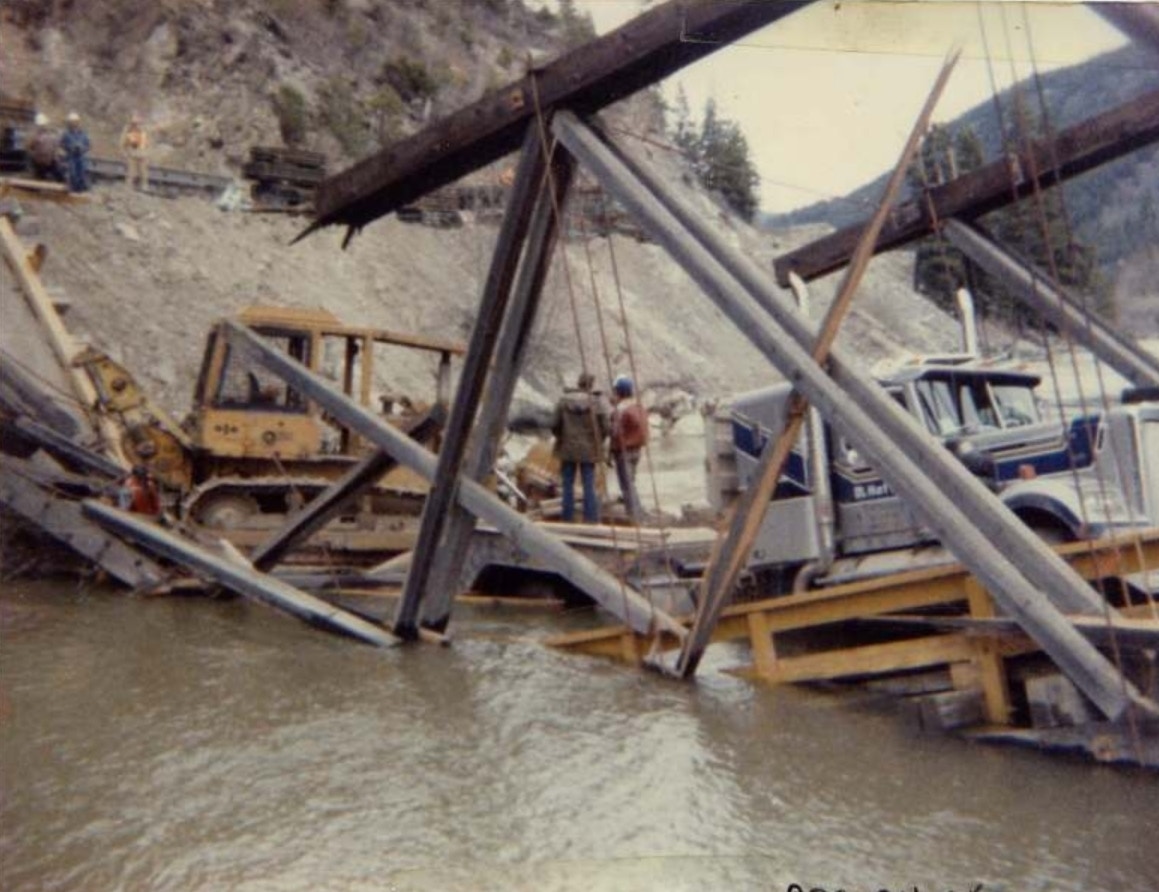 80年代，南叉桥曾发生严重意外塌毁。（communitystories.ca）