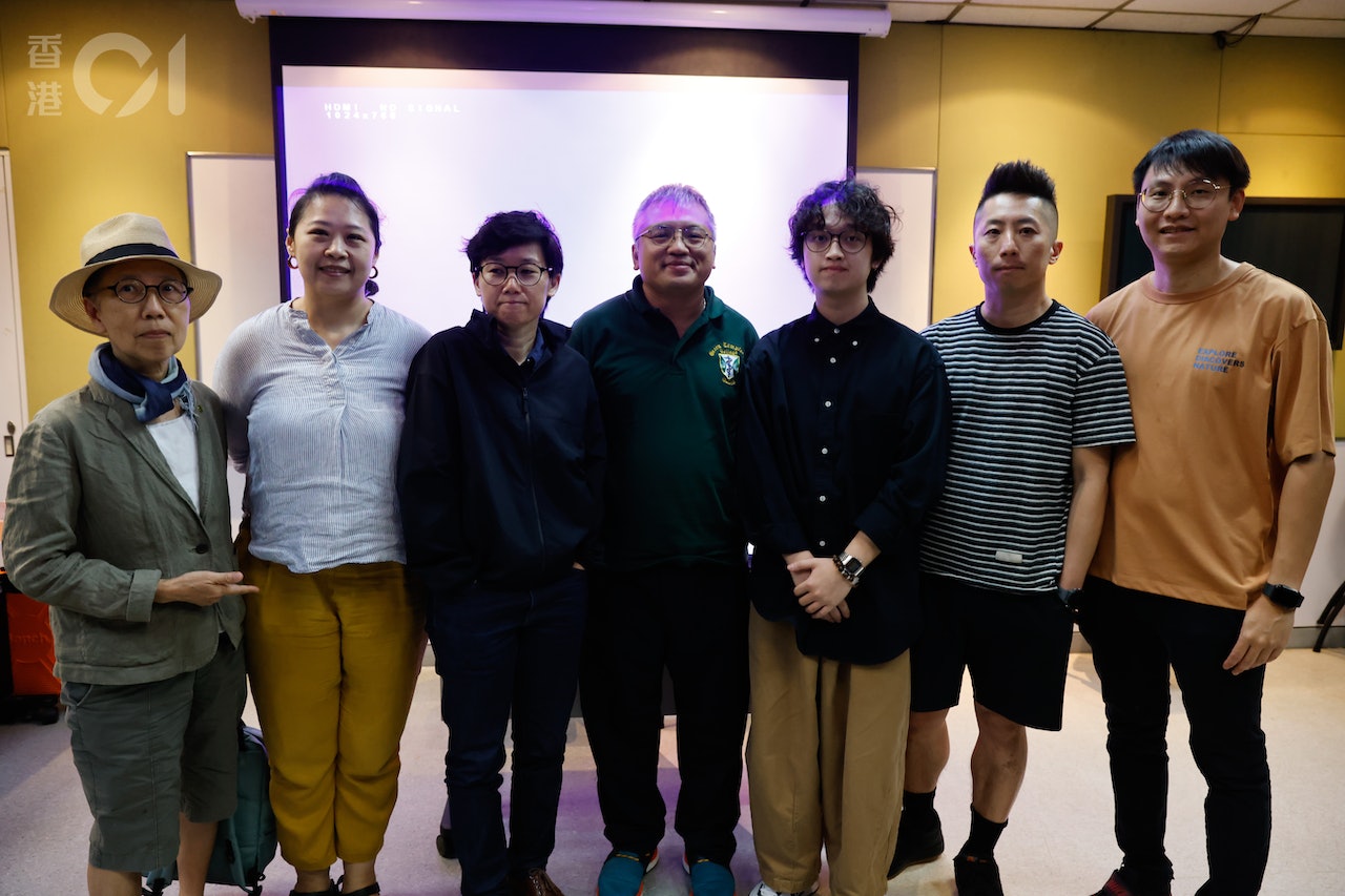 香港記者協會今日(10日)舉行週年會員大會及改選執委會,現任主席陳朗昇連任,同時選出9名執委。(羅國輝攝) 香港記者協會今日(10日)舉行週年會員大會及改選執委會,現任主席陳朗昇連任,同時選出9名執委。(羅國輝攝)