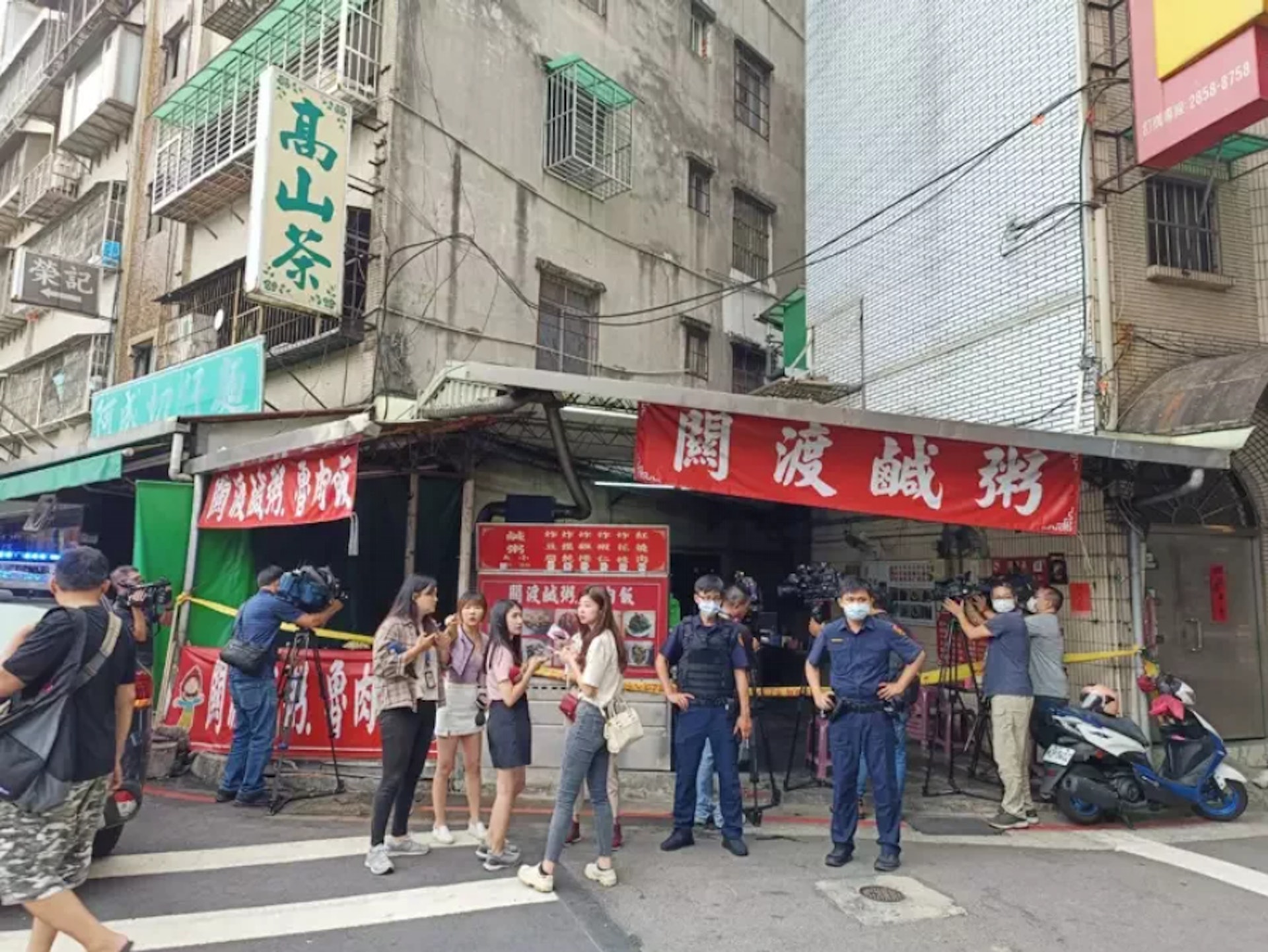 台北市北投區關渡一家知名的鹹粥店昨日(10日)發生槍擊案,引發全台關注。(《聯合報》) 台北市北投區關渡一家知名的鹹粥店昨日(10日)發生槍擊案,引發全台關注。(《聯合報》)