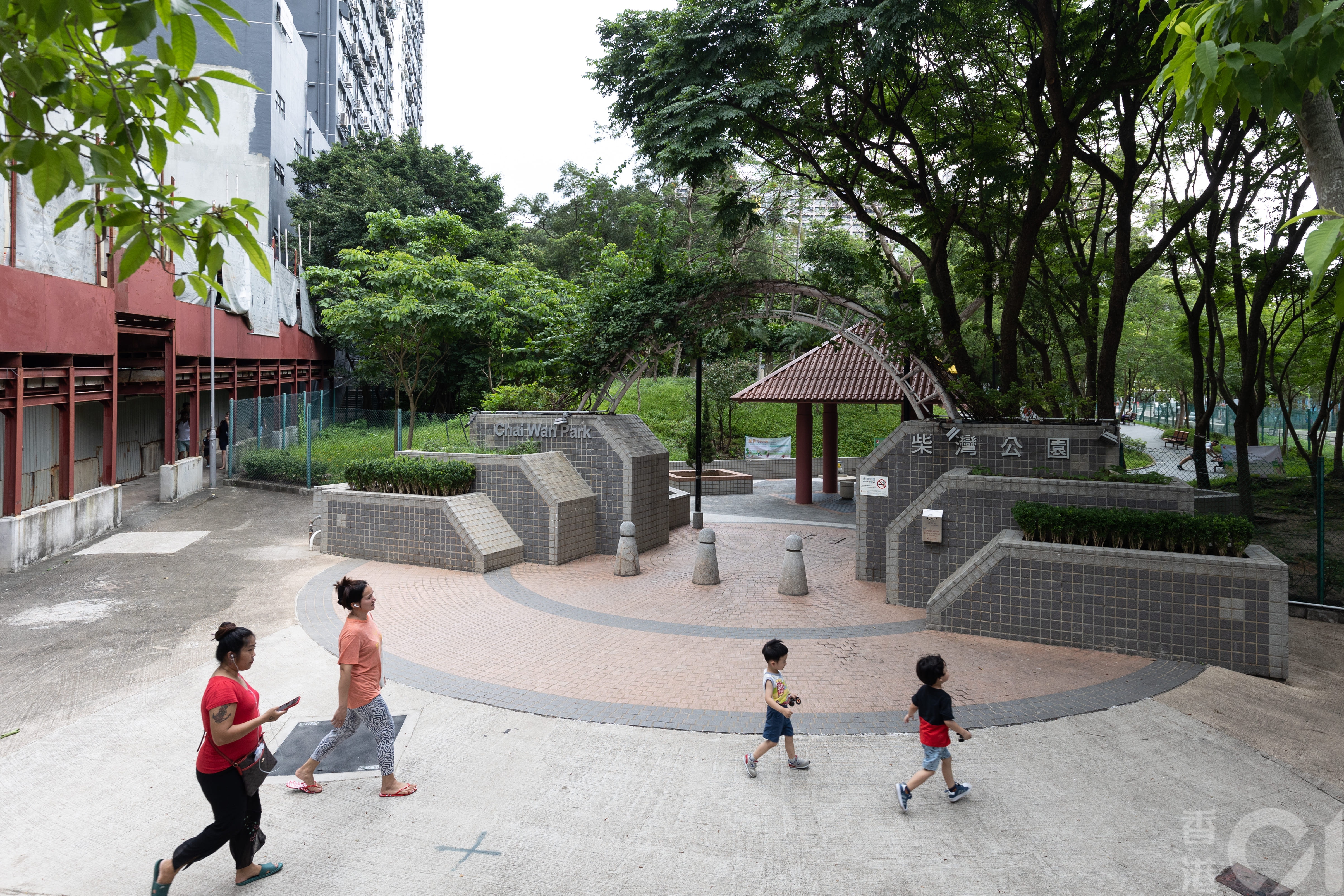 房屋局6月13日公布私人興建資助出售房屋先導計劃「樂建居」選址，其中一個位於柴灣祥民道，鄰近柴灣公園及柴灣港鐵站。（梁鵬威攝）