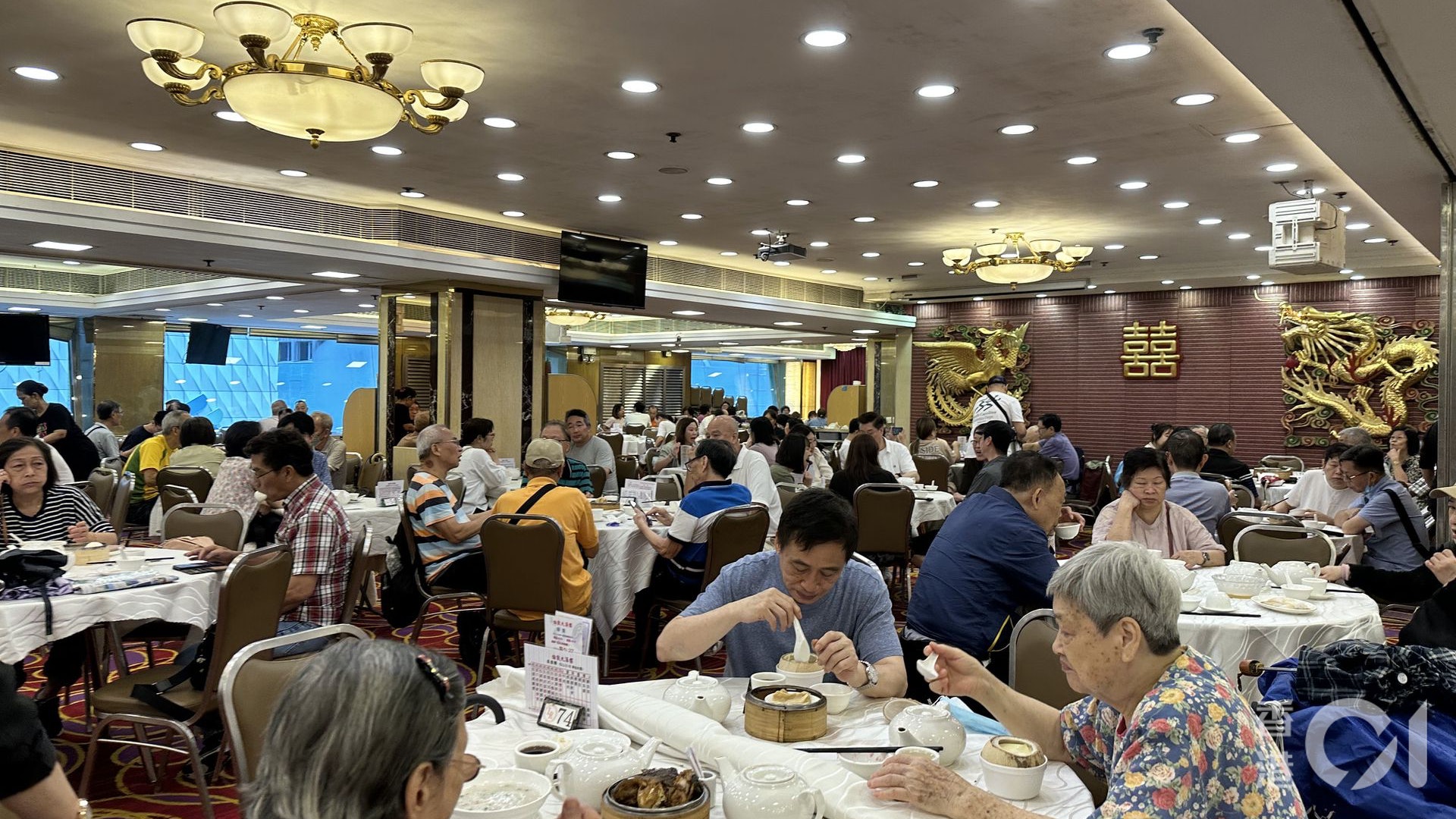 父親節|餐飲生意額2.8億元遜去年 黃家和:市民外遊及習慣外賣 父親節|餐飲生意額2.8億元遜去年 黃家和:市民外遊及習慣外賣