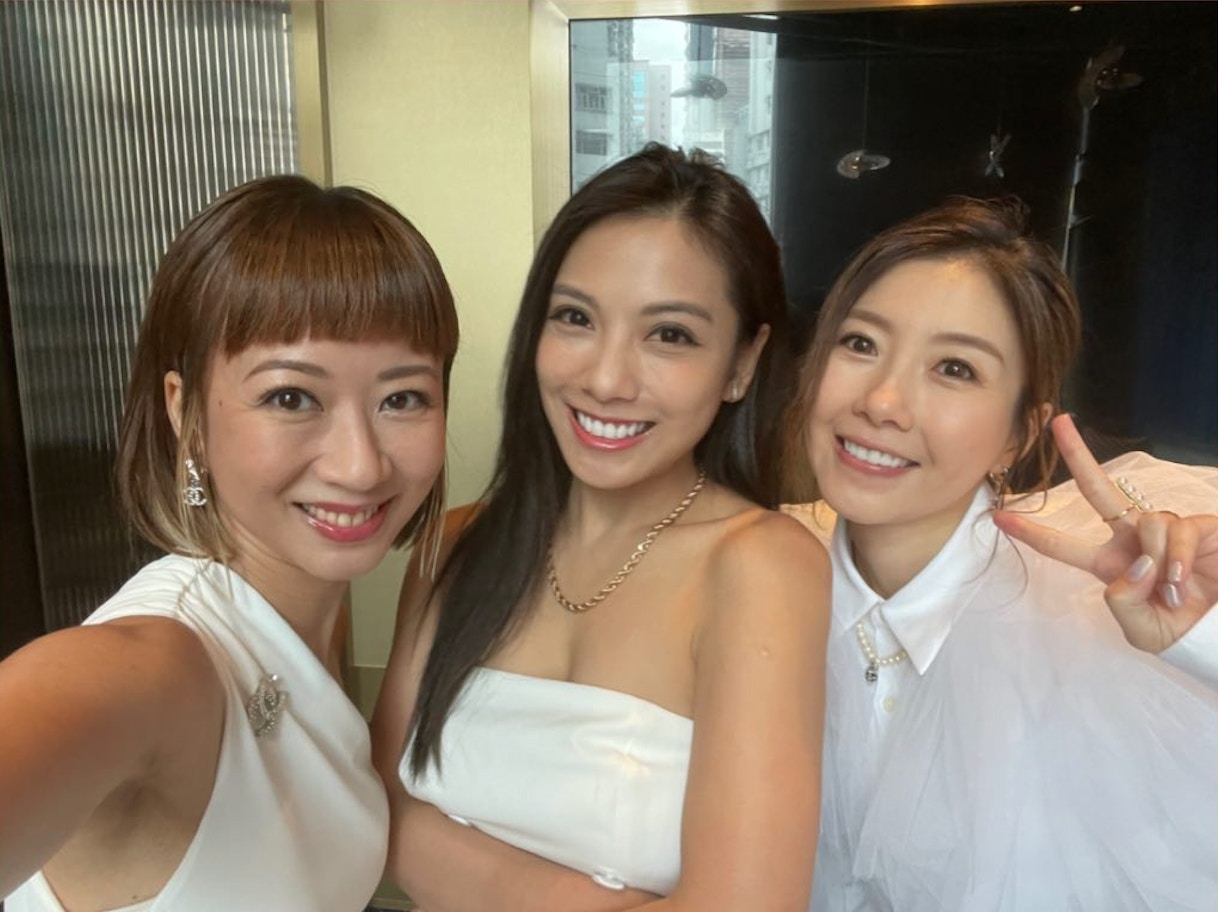 公司有幾位女司儀,容羨媛起初都擔心過會有競爭,但覺得大家始終路線和風格都不同,可以讓客戶多個選擇。(Instagram:tinyeewong) 公司有幾位女司儀,容羨媛起初都擔心過會有競爭,但覺得大家始終路線和風格都不同,可以讓客戶多個選擇。(Instagram:tinyeewong)