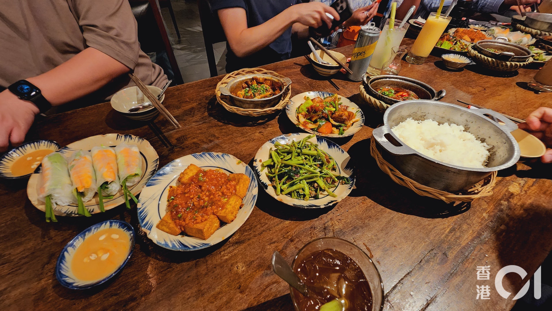 (何以諾攝) (何以諾攝)