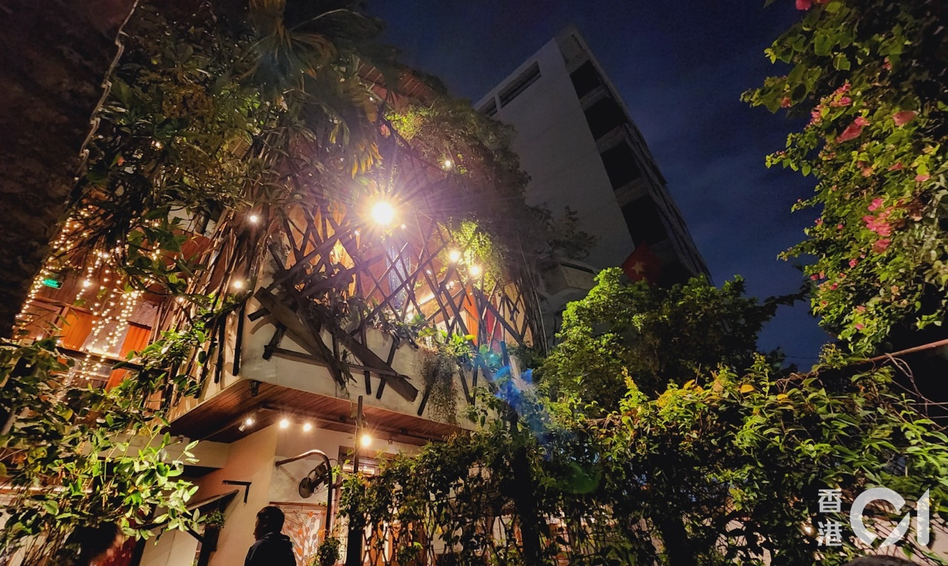 (何以諾攝) (何以諾攝)