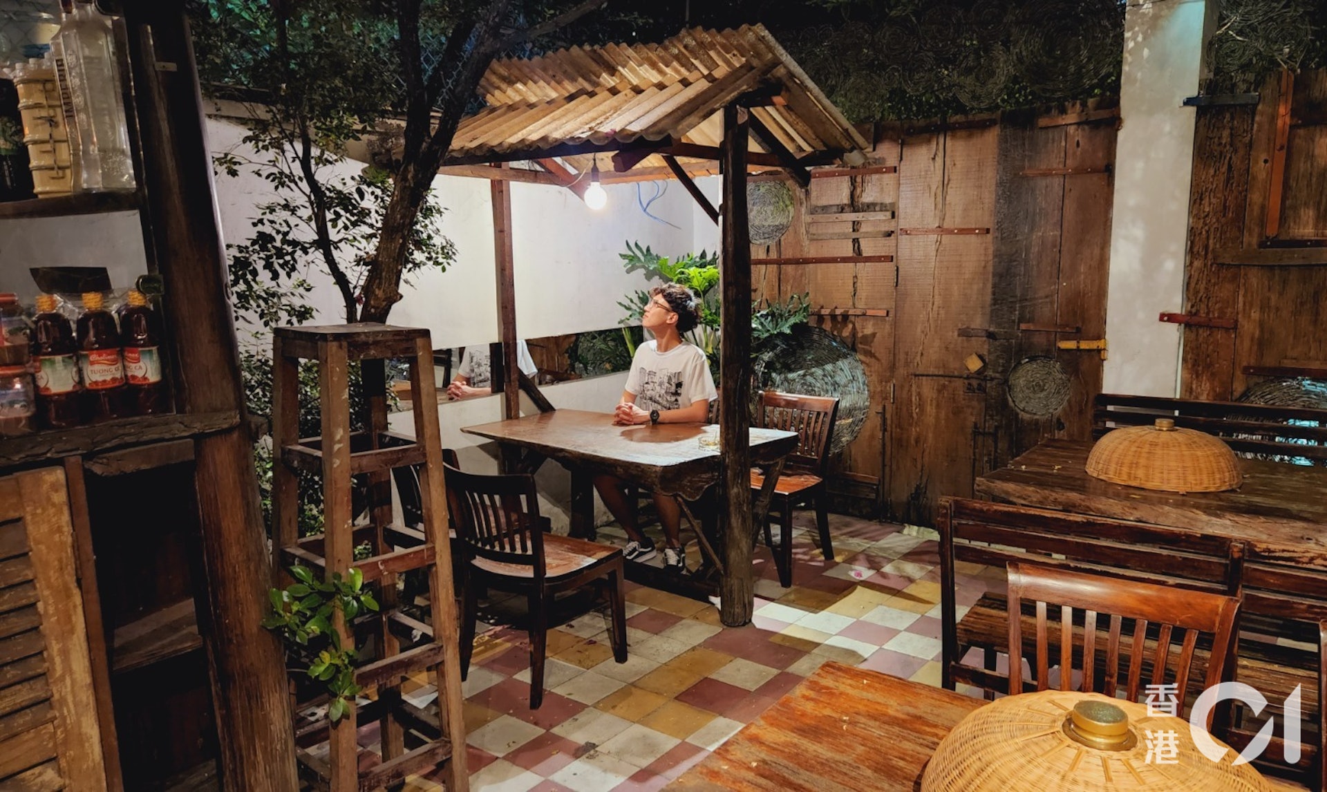 (何以諾攝) (何以諾攝)