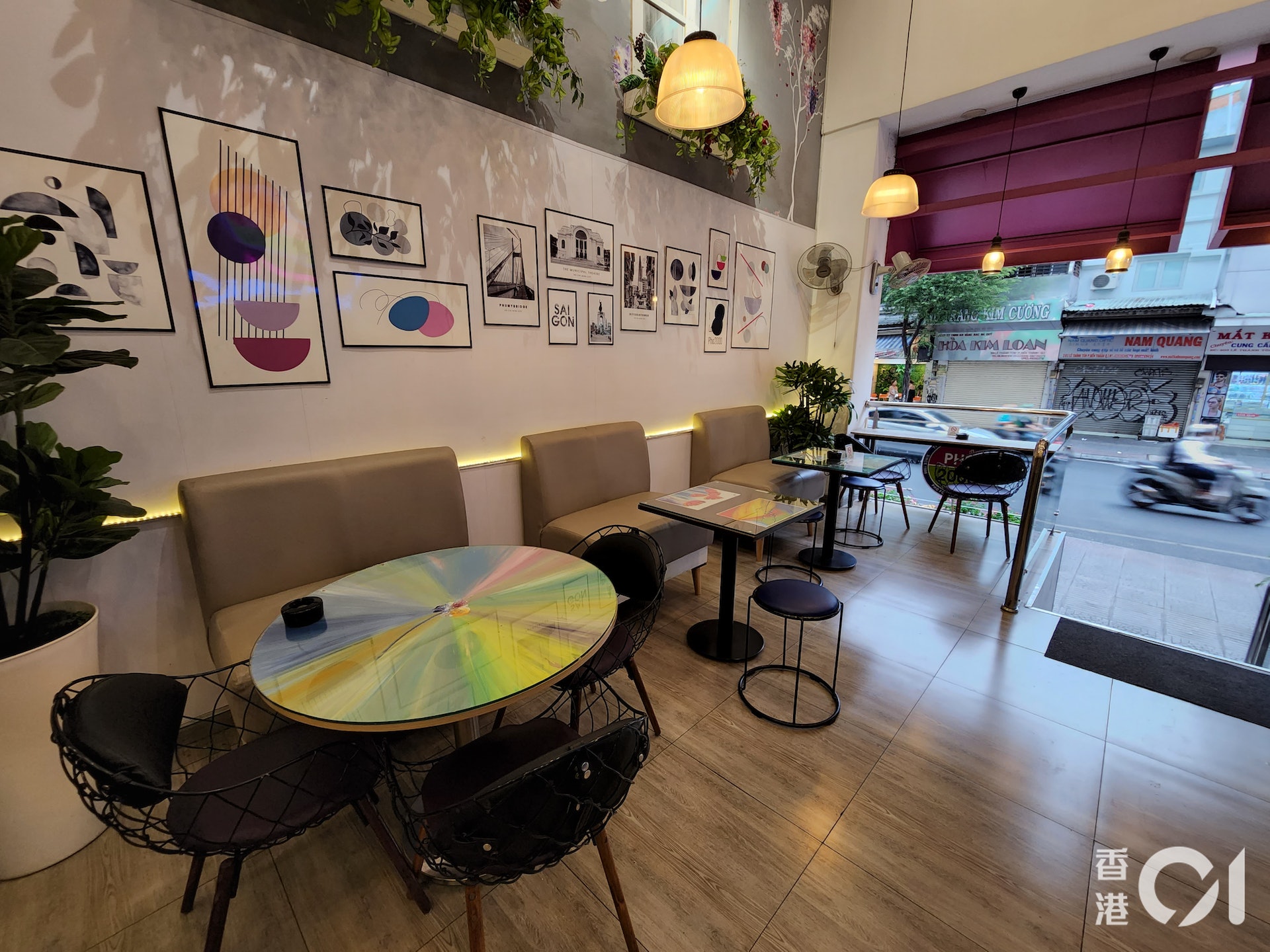 (何以諾攝) (何以諾攝)