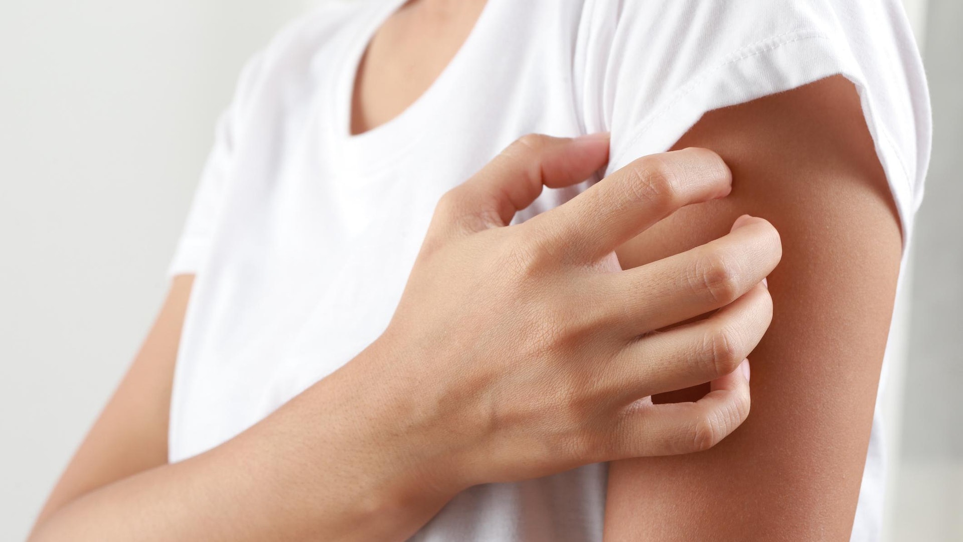 50歲以上或免疫力低 易中招 新一代疫苗預防生蛇 減低風險 50歲以上或免疫力低 易中招 新一代疫苗預防生蛇 減低風險