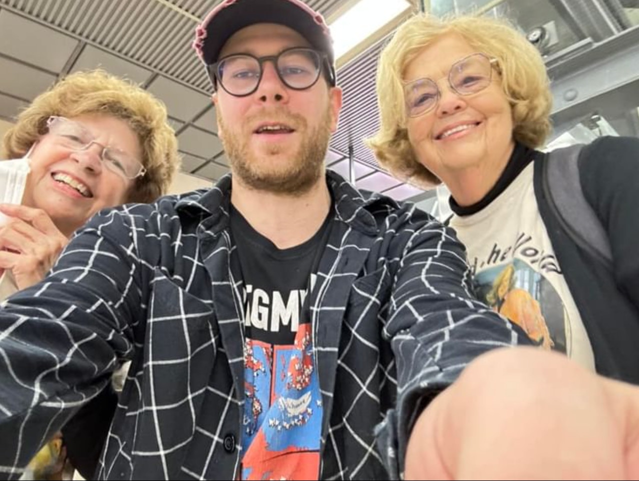 Ellie 與Sandy的旅程當中不時都會認識到新朋友（IG@elliehamby）