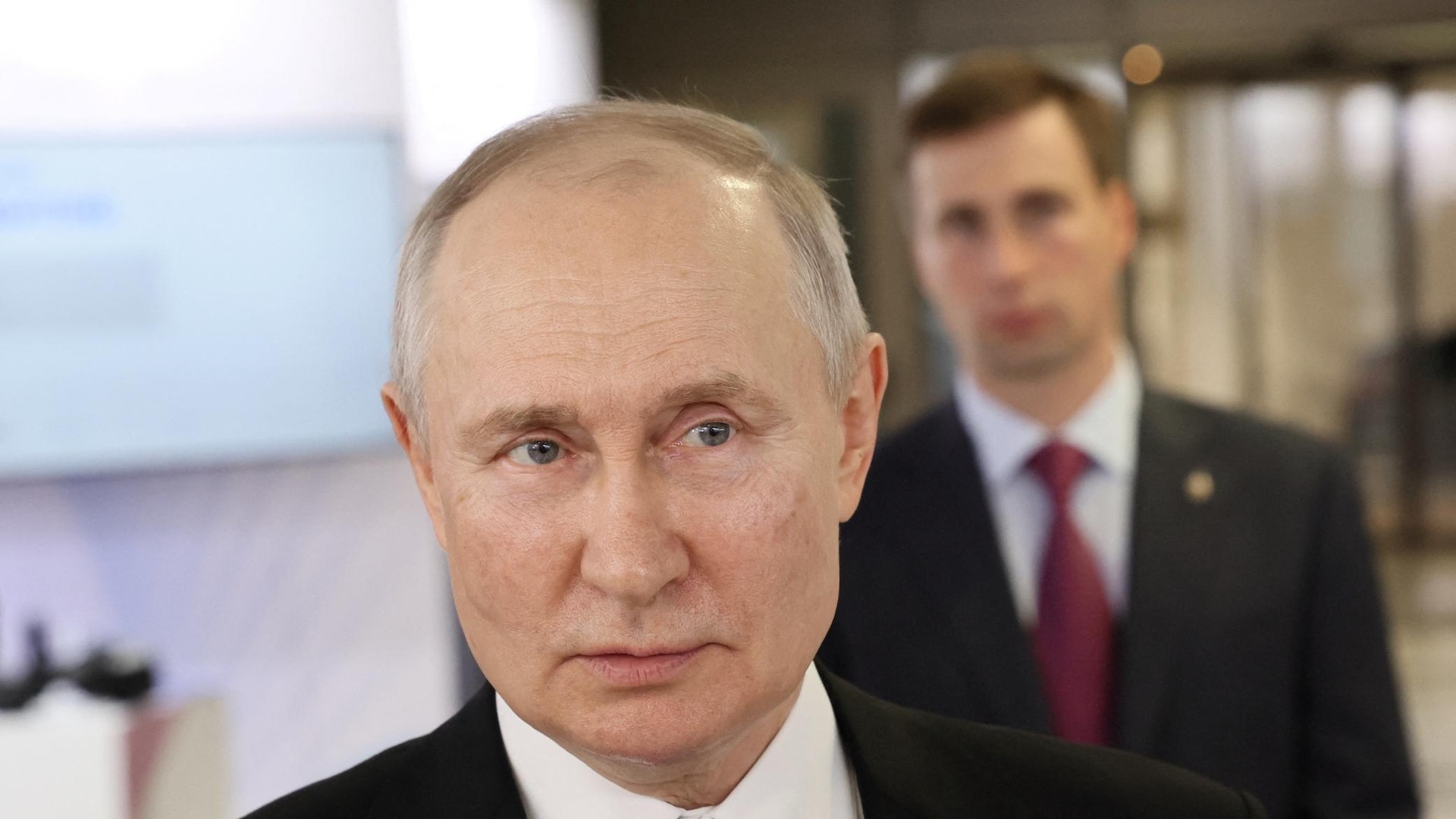 戰爭還是和平,俄羅斯更願意和誰溝通?