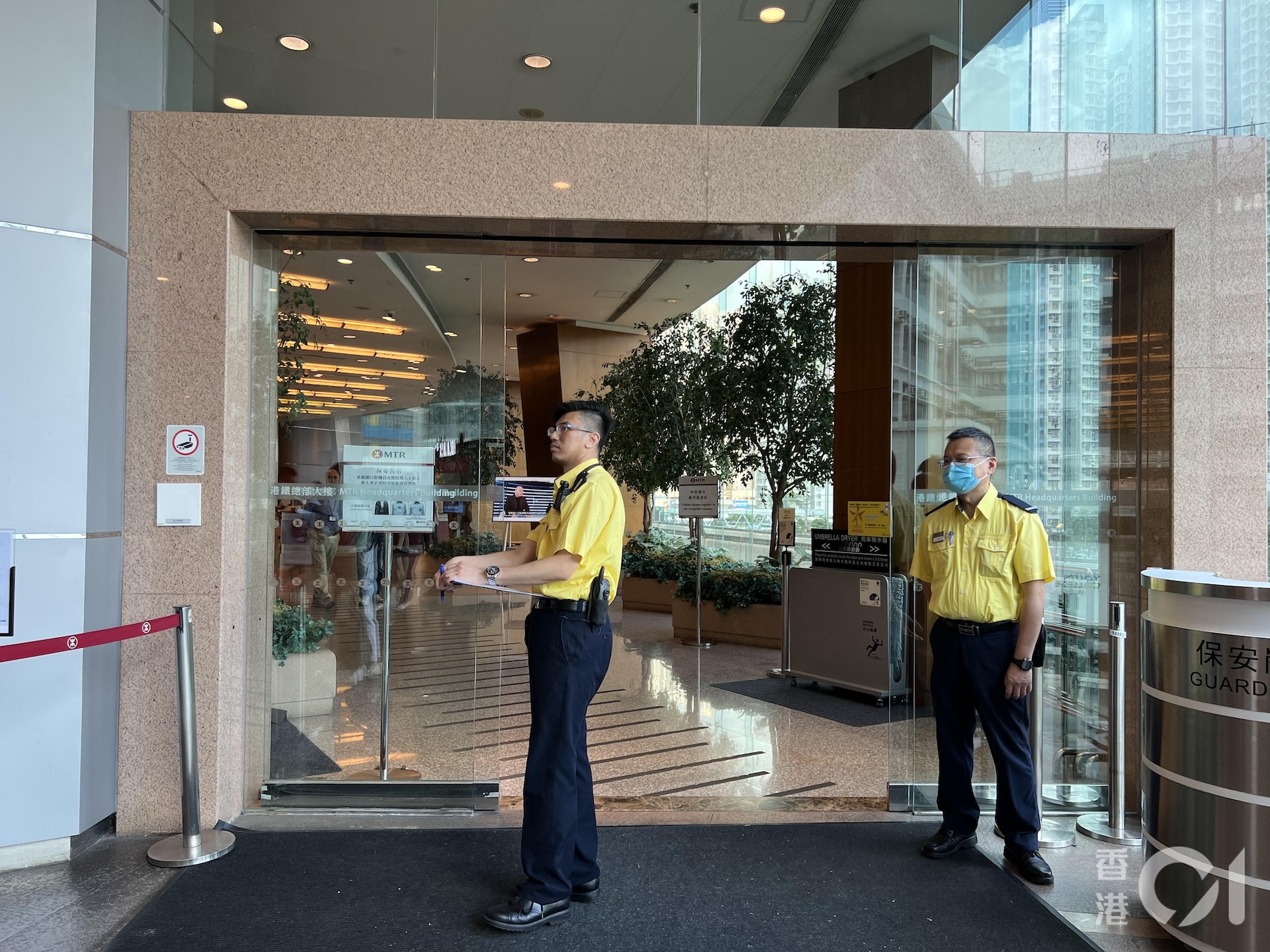 7月5日,港鐵與工會開會商討薪酬調整方案。(何瑞芬攝) 7月5日,港鐵與工會開會商討薪酬調整方案。(何瑞芬攝)