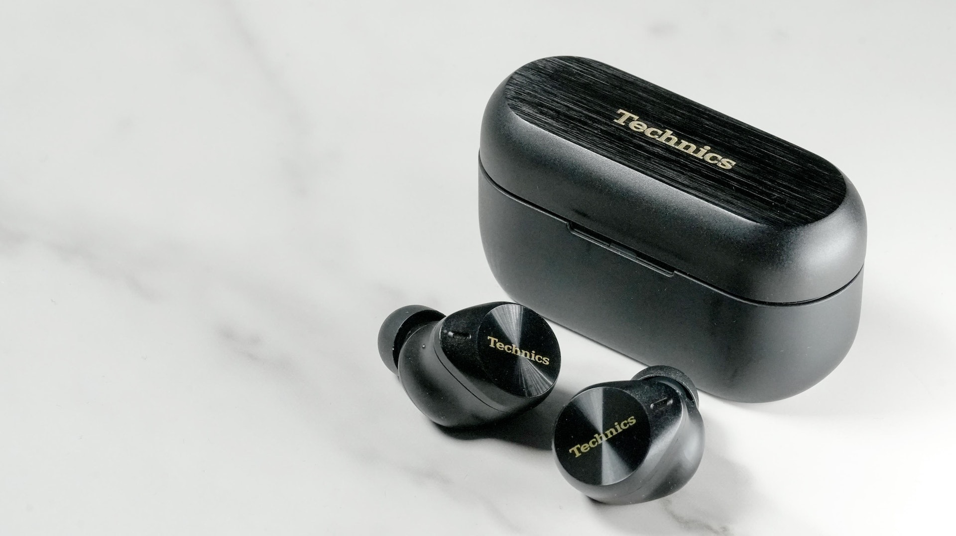 Technics EAH-AZ80 藍牙耳機評測(鍾世傑 攝)