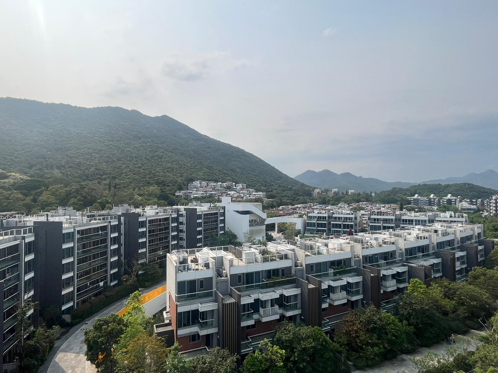 西貢低密度豪宅傲瀧不時錄得蝕讓個案。