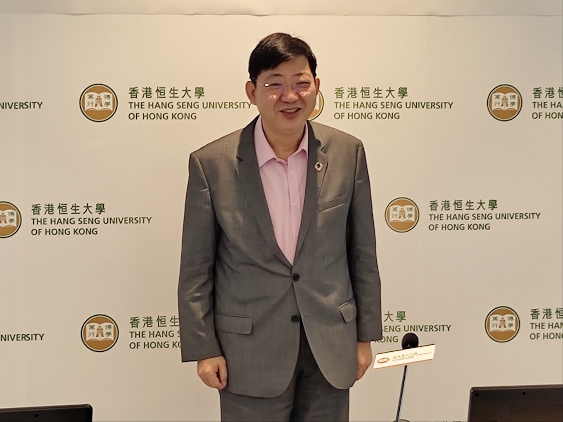 恒生大學校長何順文料今年DSE收生情況與過去相約,將收生約1,700人。(盧勁揚攝) 恒生大學校長何順文料今年DSE收生情況與過去相約,將收生約1,700人。(盧勁揚攝)