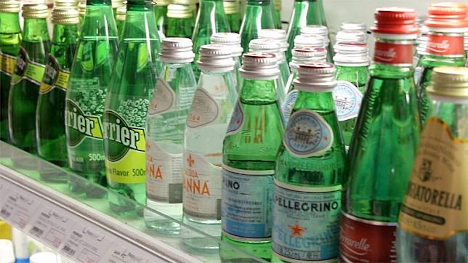 樓主以「大家鍾意飲有氣定冇氣嘅水?」為題發起投票。(網上圖片) 樓主以「大家鍾意飲有氣定冇氣嘅水?」為題發起投票。(網上圖片)