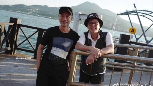 譚詠麟和李克勤旅遊。(譚詠麟微博) 譚詠麟和李克勤旅遊。(譚詠麟微博)