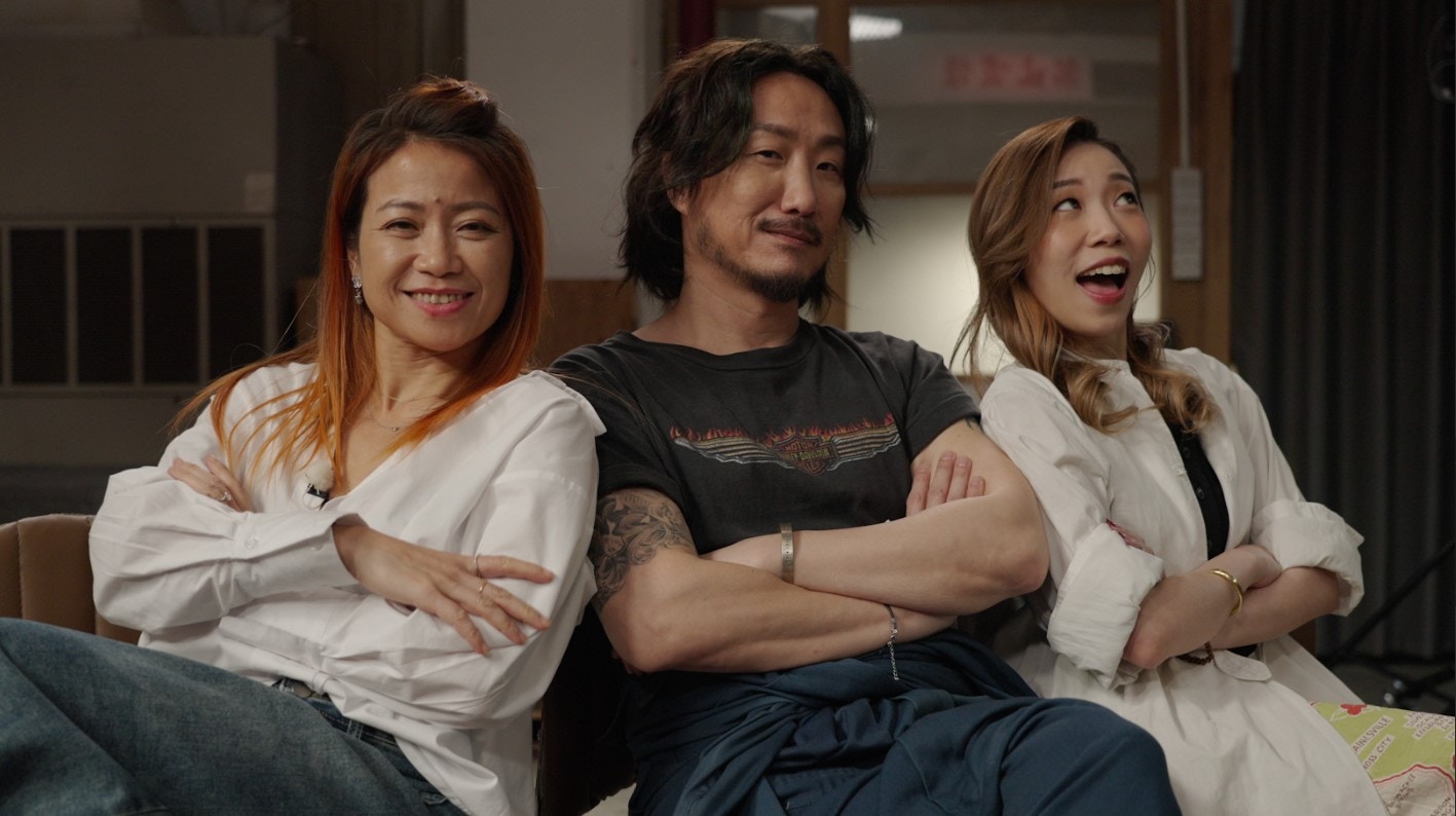 鄭中基於節目「機動兵工廠」第五集,邀請香港著名配音導演周恩恩擔任星級導師。(電影公司提供) 鄭中基於節目「機動兵工廠」第五集,邀請香港著名配音導演周恩恩擔任星級導師。(電影公司提供)