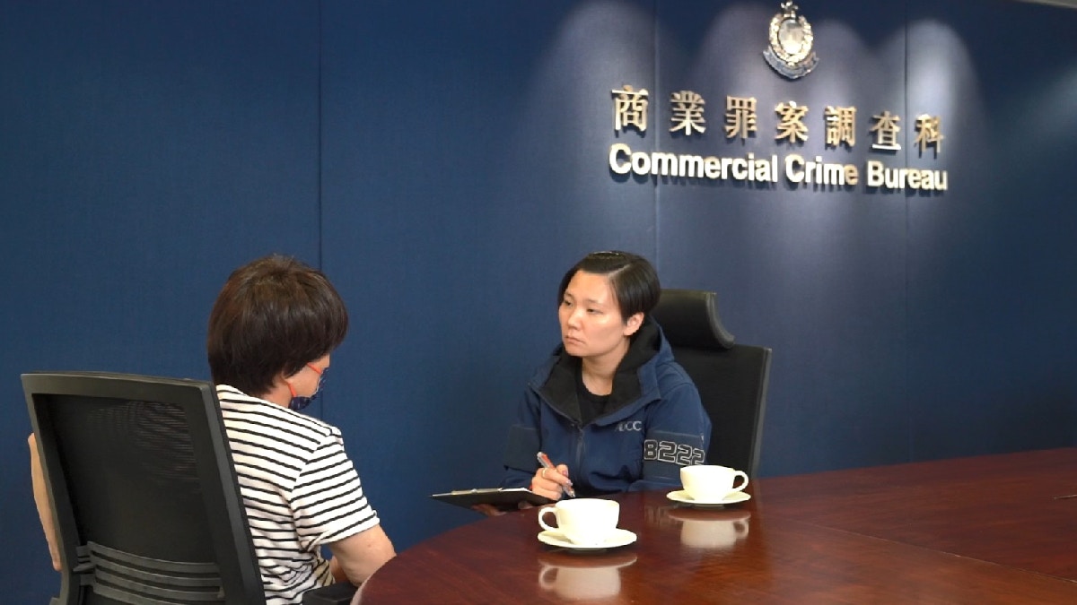 六旬婦接假公安電話指犯法索近$150萬　女兒揭受騙報警阻巨款轉走