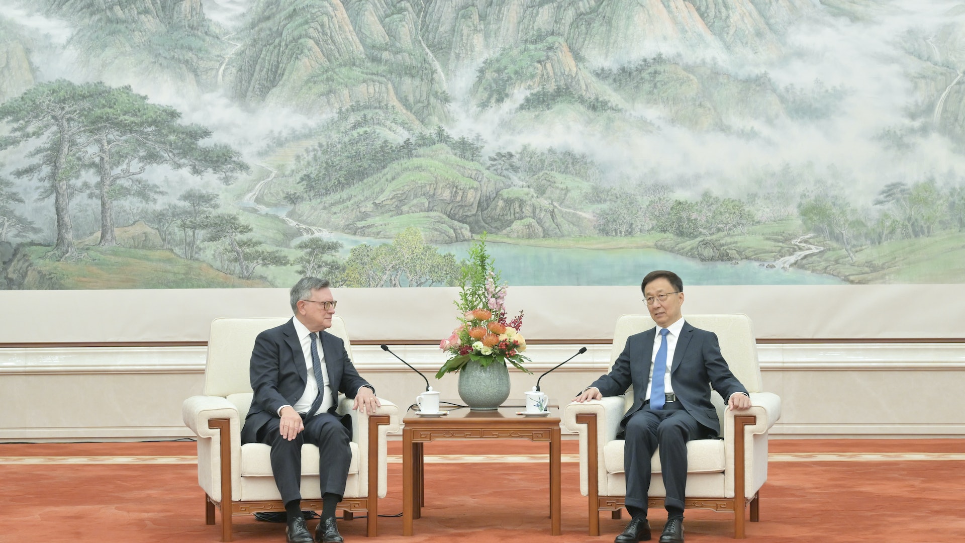 韓正晤英國渣打主席韋浩思 稱歡迎參與大灣區建設 韓正晤英國渣打主席韋浩思 稱歡迎參與大灣區建設