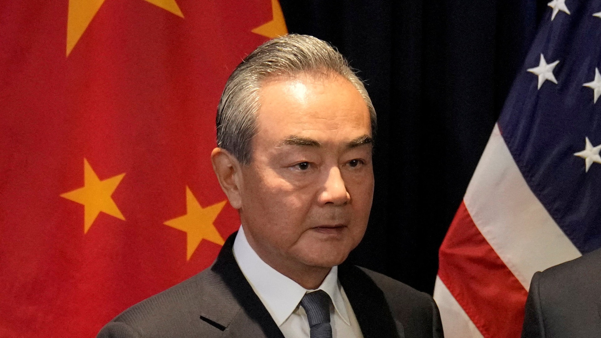王毅出席東亞峰會外長會 稱「台獨」與台海和平水火不容 王毅出席東亞峰會外長會 稱「台獨」與台海和平水火不容