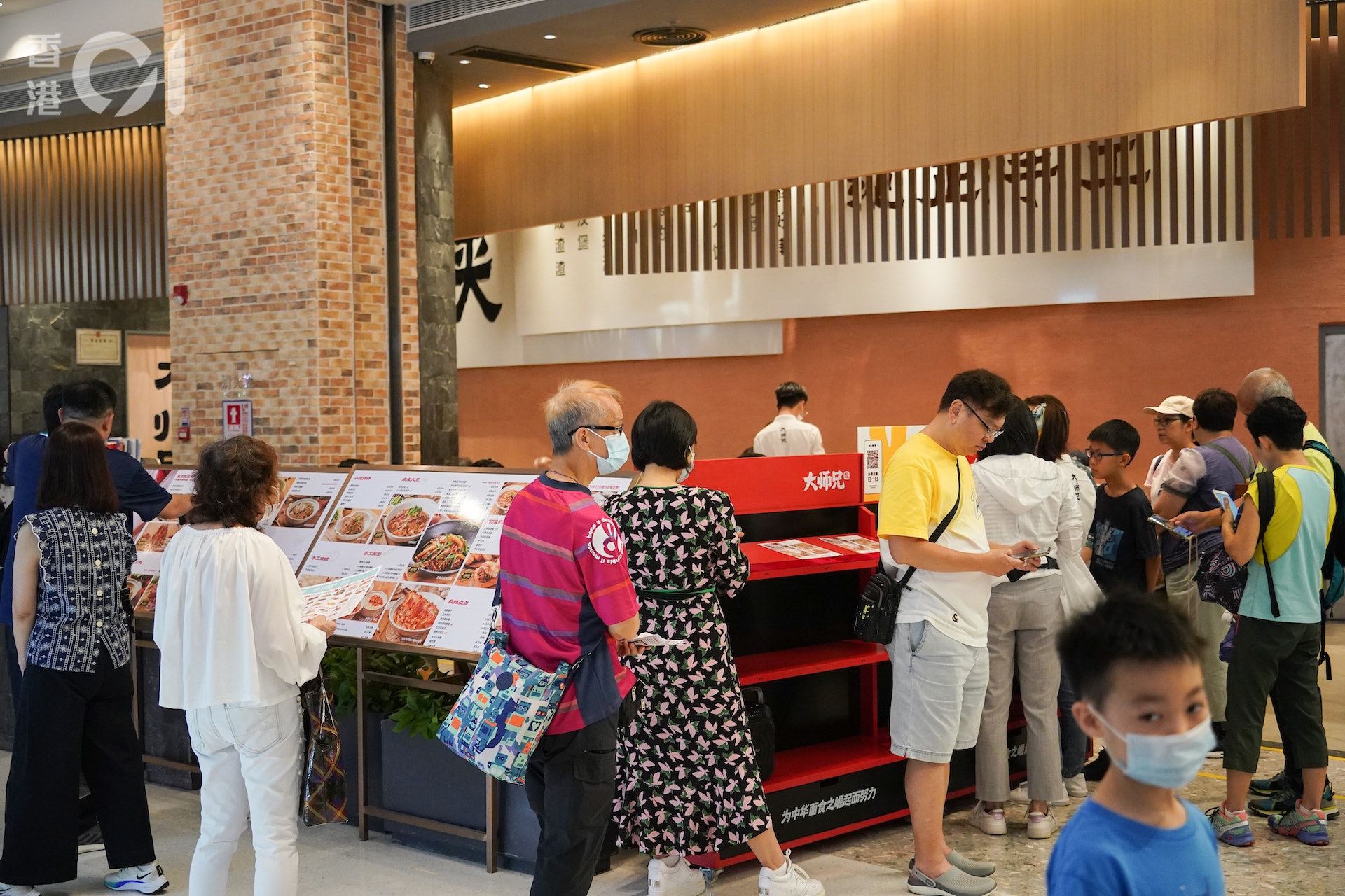 深圳卓悅中心布局分,其餐廳集中在東區,包攬多間不同菜式餐廳,吸引大批港人北上覓食。(林靄怡攝) 深圳卓悅中心布局分,其餐廳集中在東區,包攬多間不同菜式餐廳,吸引大批港人北上覓食。(林靄怡攝)
