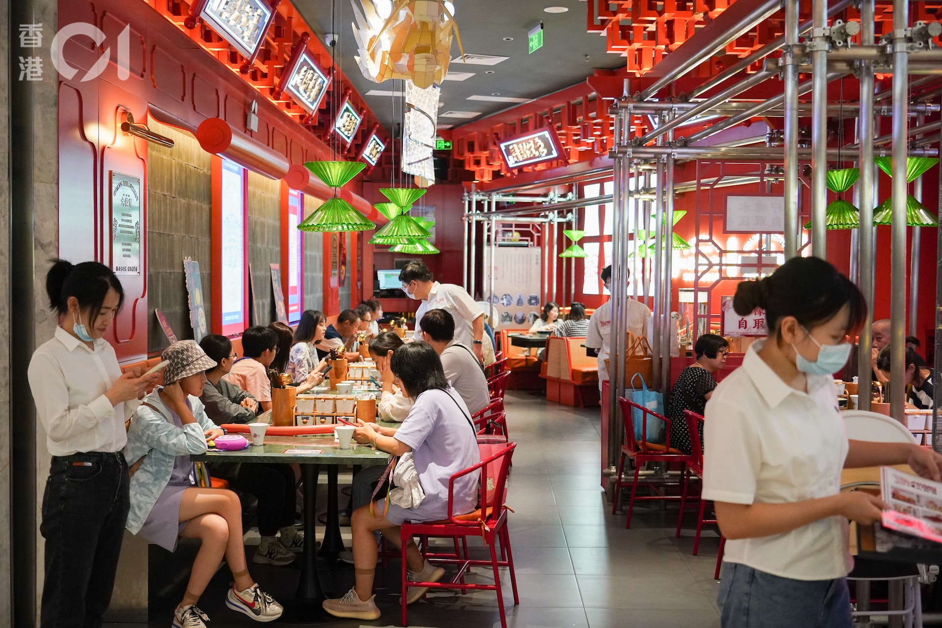 深圳卓悅中心布局分,其餐廳集中在東區,包攬多間不同菜式餐廳,吸引大批港人北上覓食。(林靄怡攝) 深圳卓悅中心布局分,其餐廳集中在東區,包攬多間不同菜式餐廳,吸引大批港人北上覓食。(林靄怡攝)