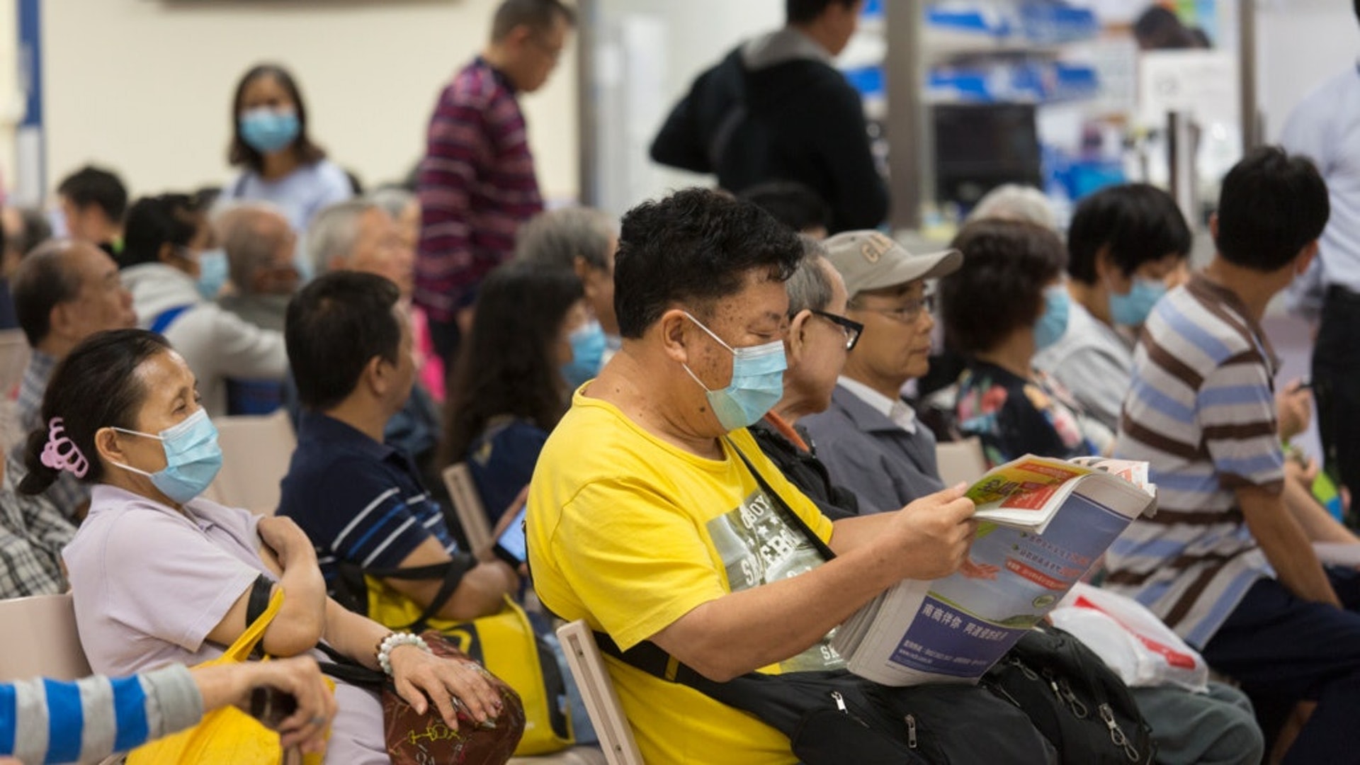 醫院管理局今晨宣布,轄下所有普通科門診診所、專科門診診所、專職醫療及其他日間服務,會於8號風球生效期間暫停。(資料圖片) 醫院管理局今晨宣布,轄下所有普通科門診診所、專科門診診所、專職醫療及其他日間服務,會於8號風球生效期間暫停。(資料圖片)