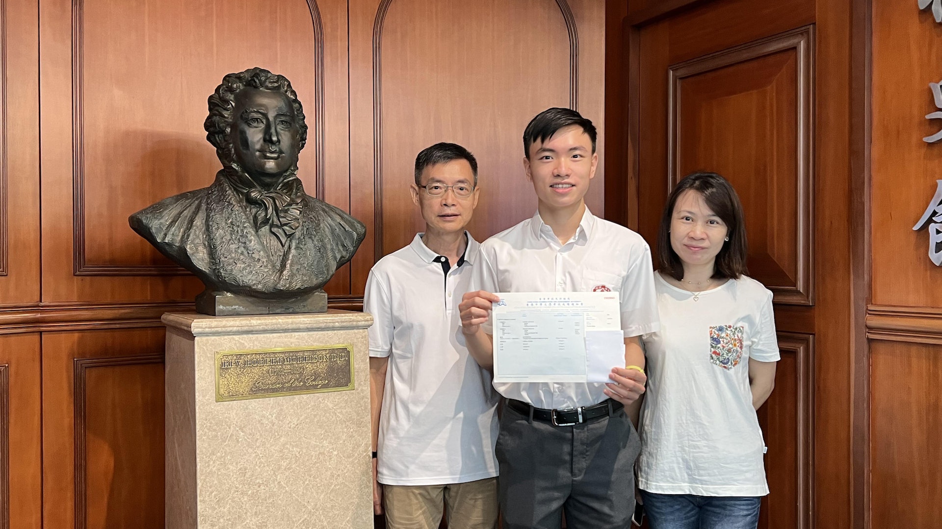 DSE放榜|英華榜眼屬早產嬰 成醫生常客 激發立志做醫生 DSE放榜|英華榜眼屬早產嬰 成醫生常客 激發立志做醫生